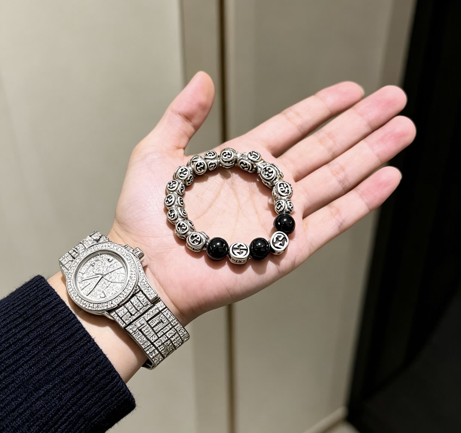 Gucci Silver Beaded Bracelet with Black Beads Gucci Silver Beaded Bracelet with Black Beads