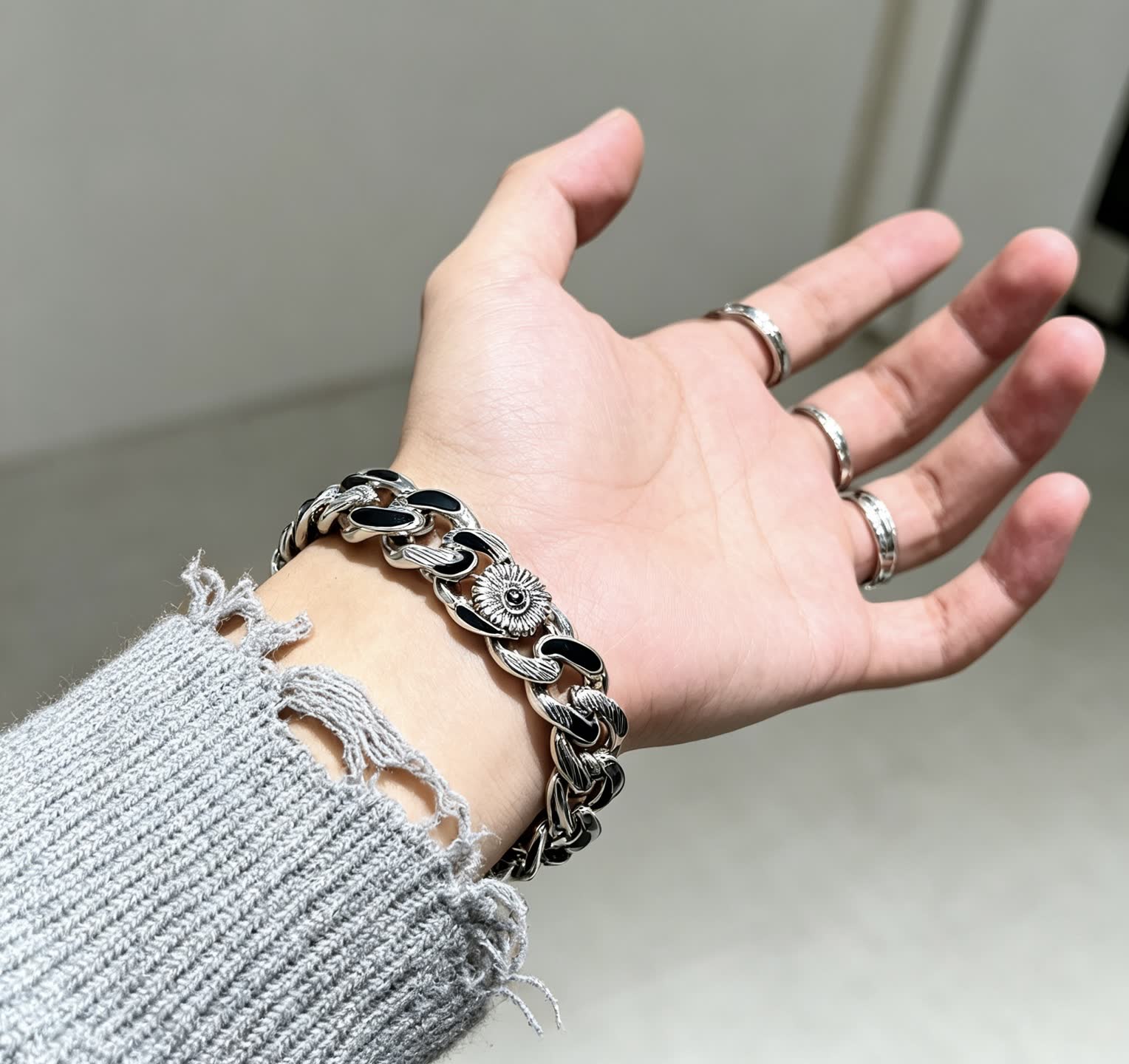 Gucci Silver and Black Enamel Chain Bracelet