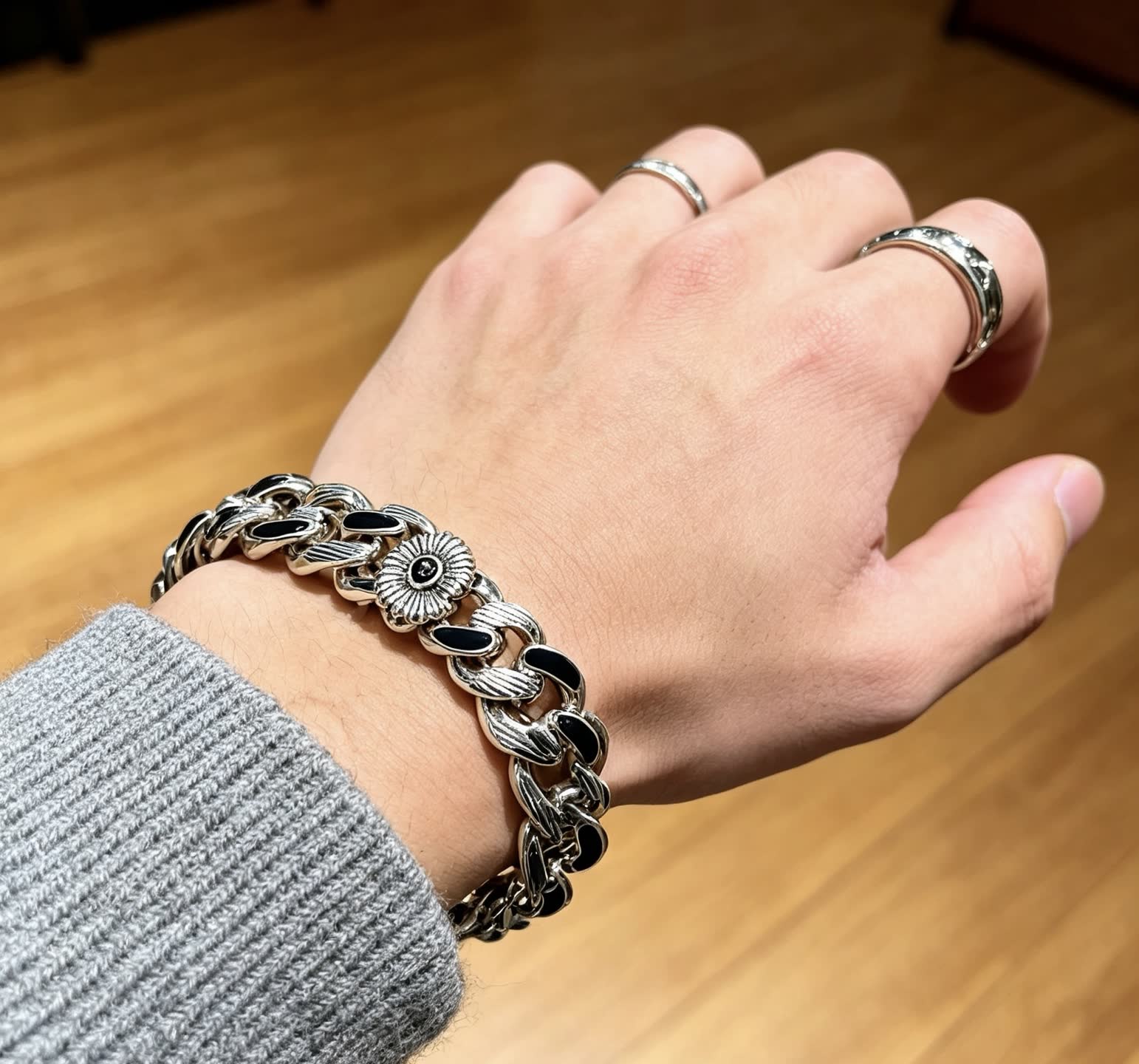 Gucci Silver and Black Enamel Chain Bracelet