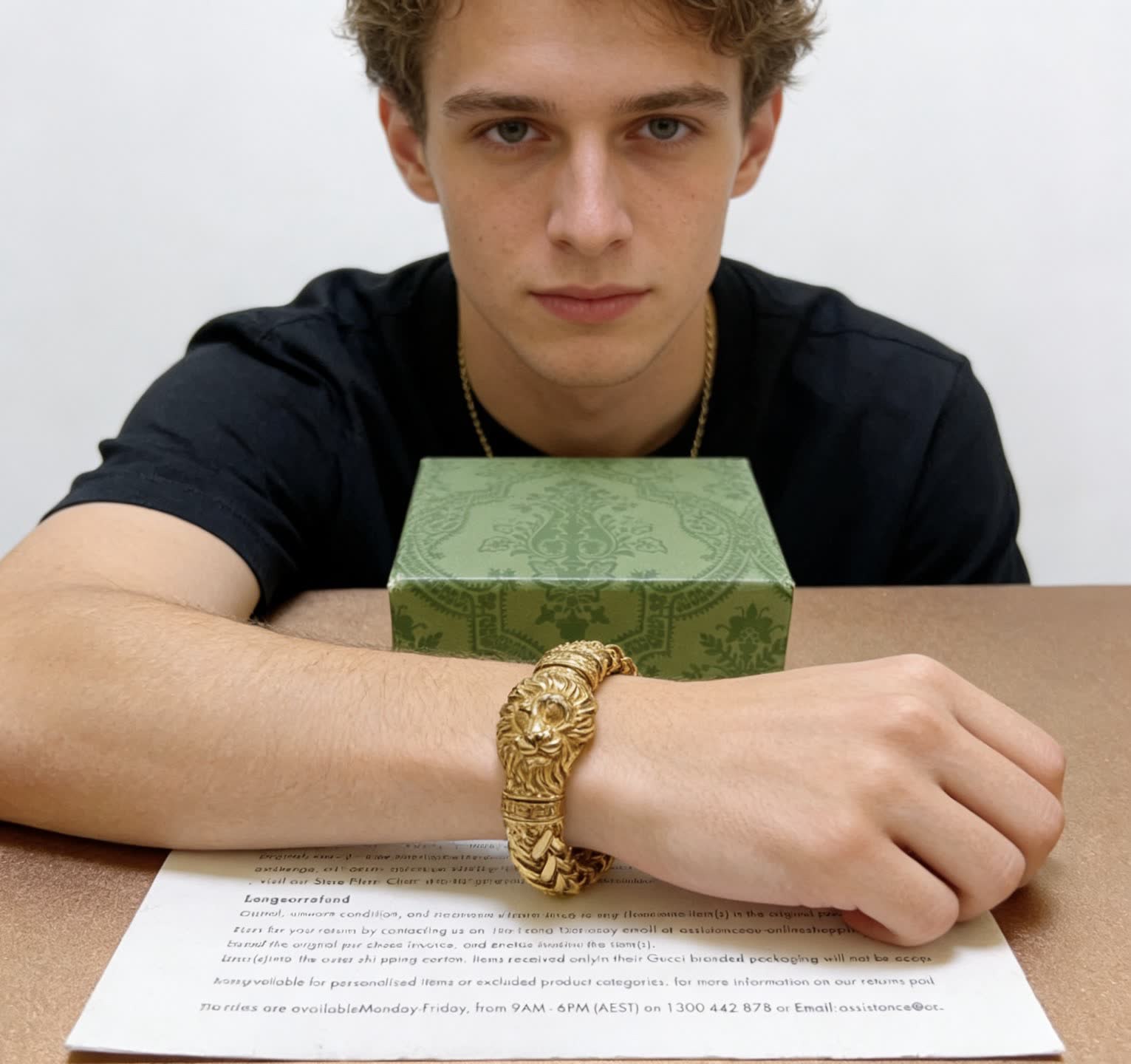 Gucci Gold Chain Bracelet with Lion Clasp