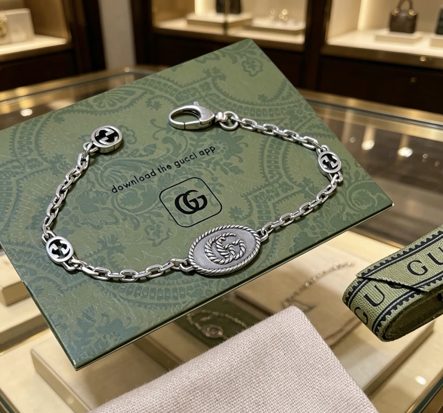 Gucci Silver Chain Bracelet with Interlocking G and Rope Detail