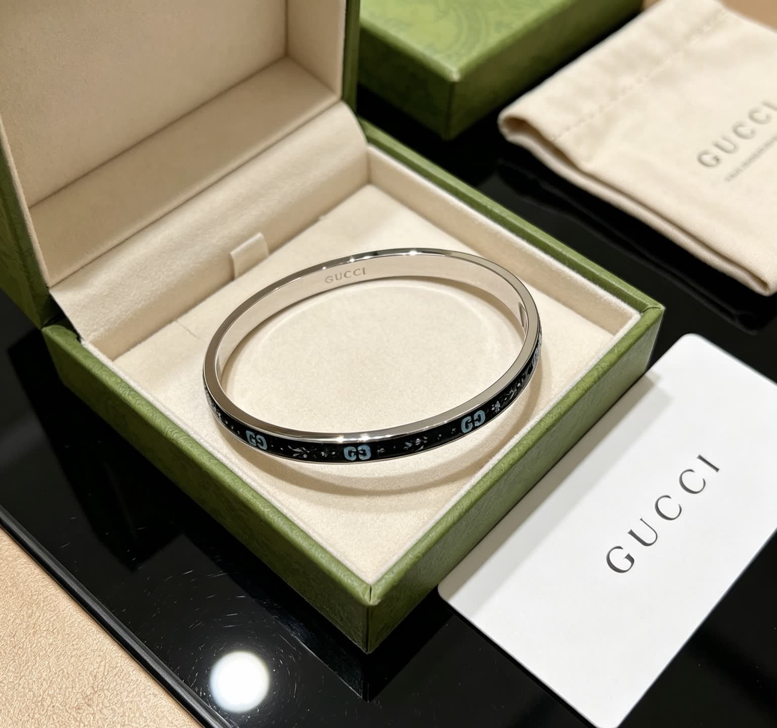 Gucci Silver Bangle Bracelet