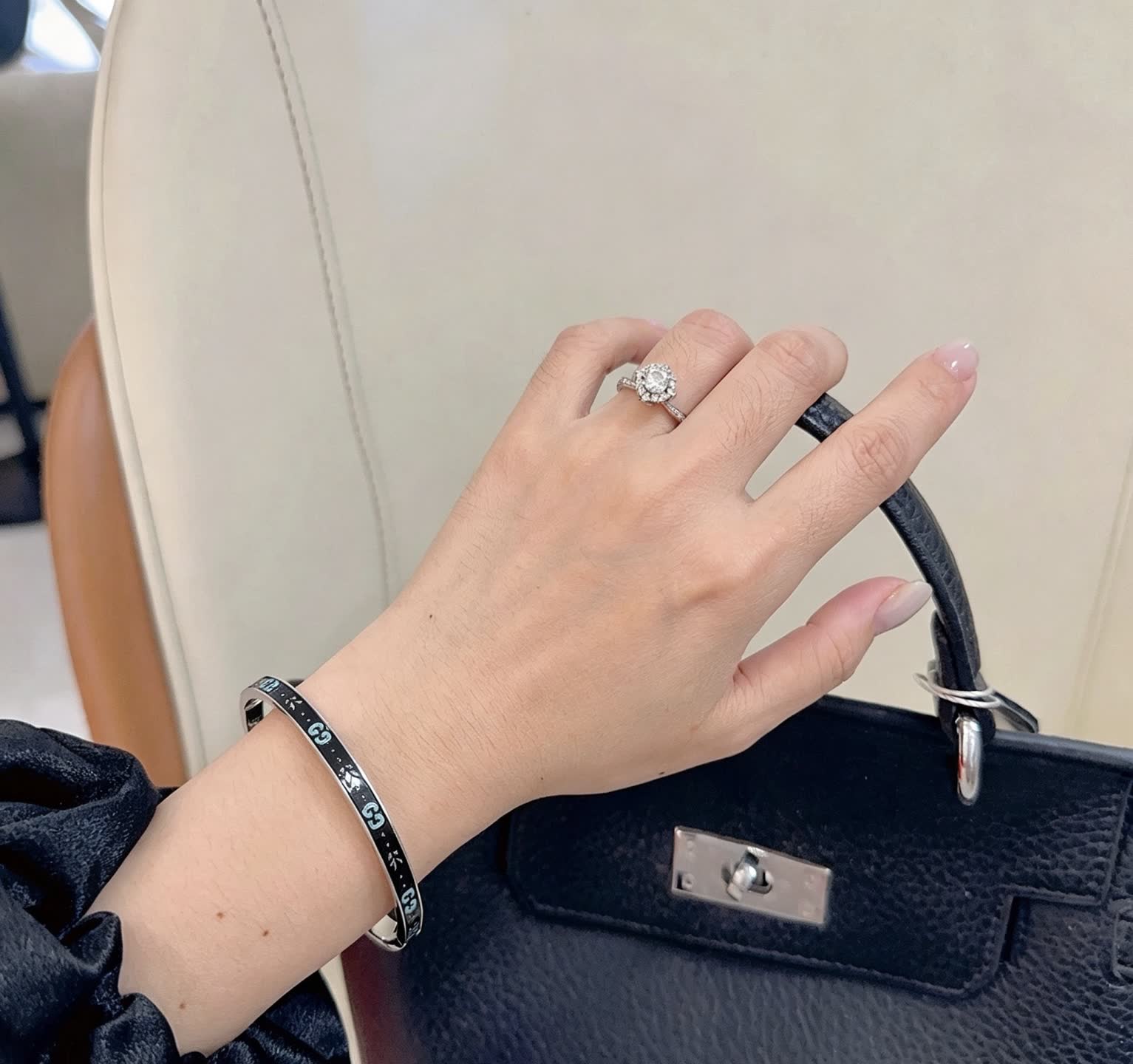 Gucci Silver Bangle Bracelet