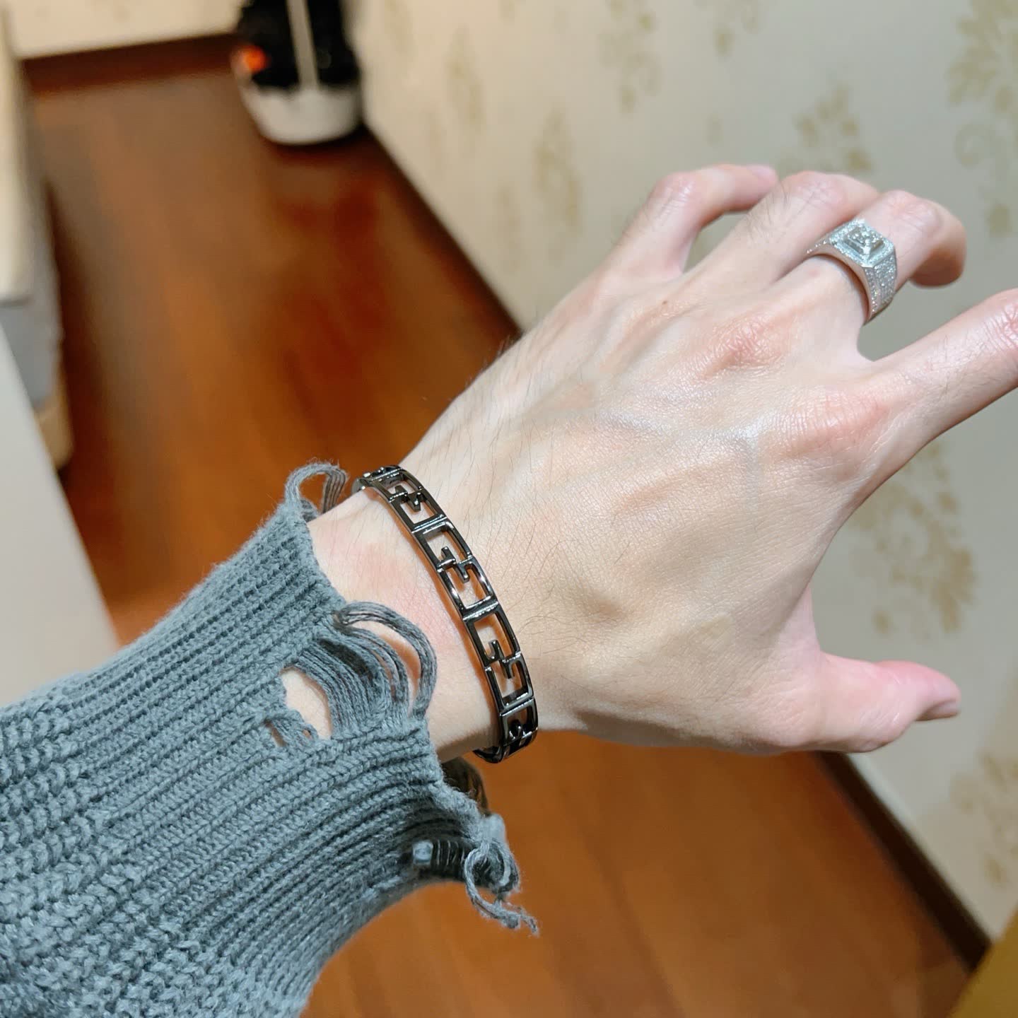 Gucci Black Metal Bracelet