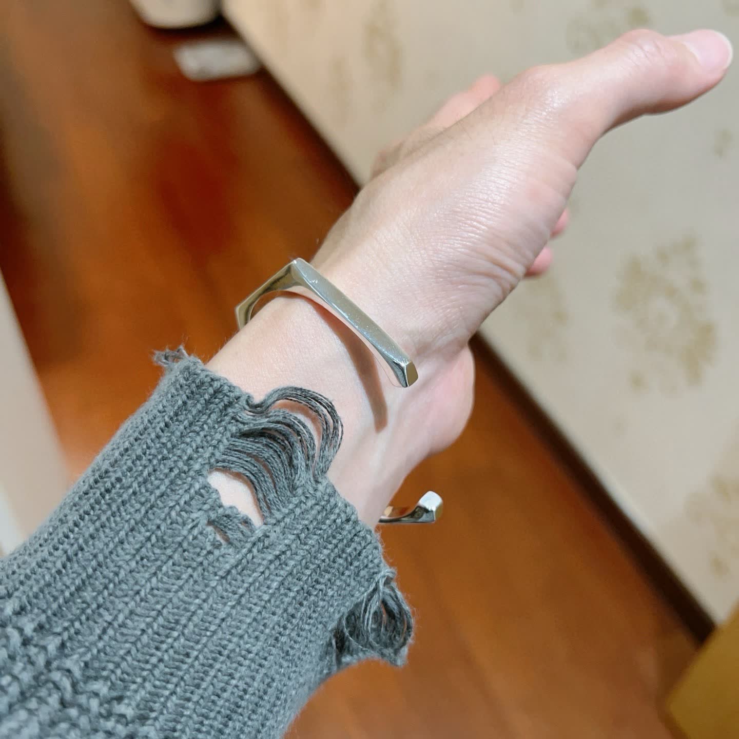 Gucci Silver Bangle Bracelet