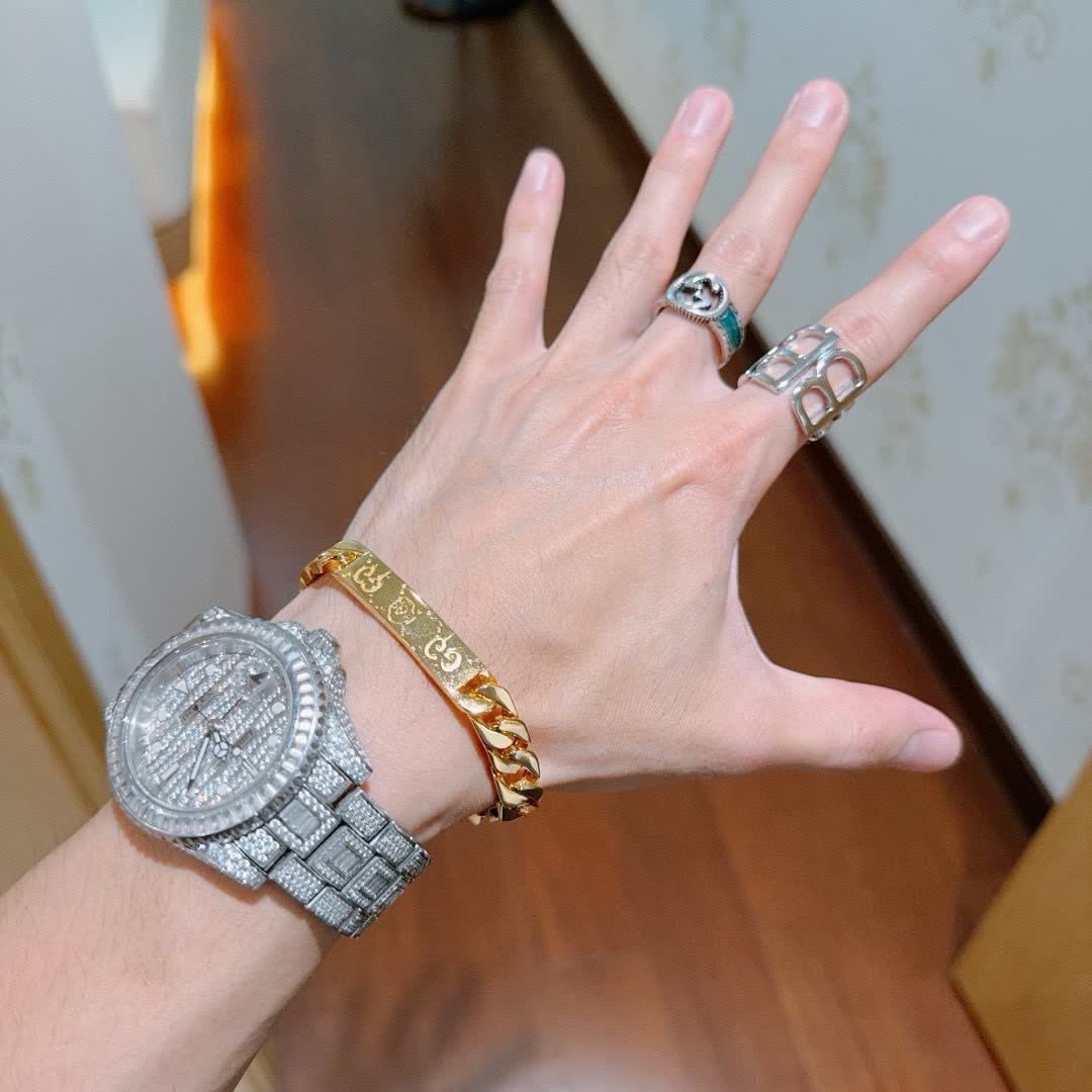 Gucci Gold Tone Chain Bracelet