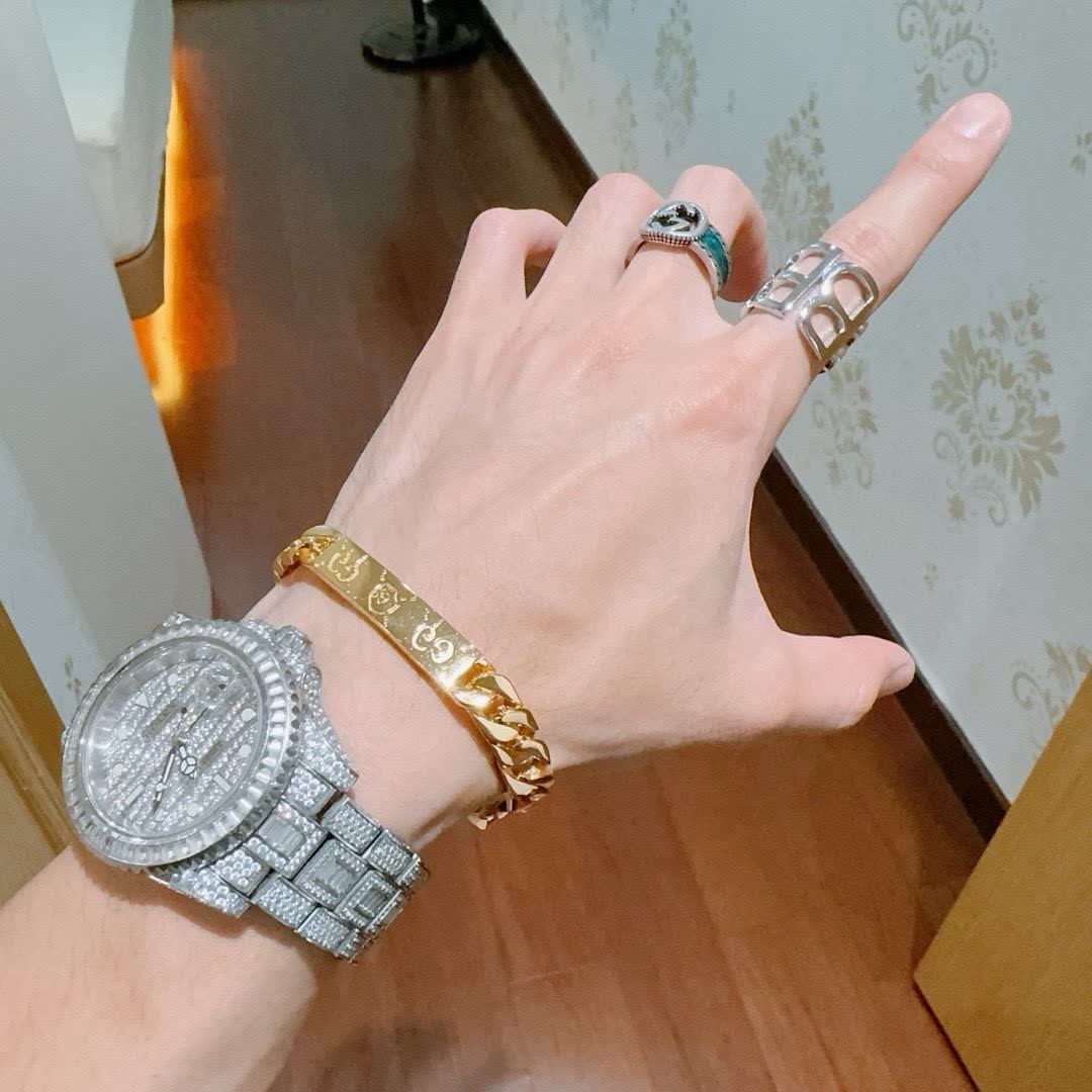 Gucci Gold Tone Chain Bracelet