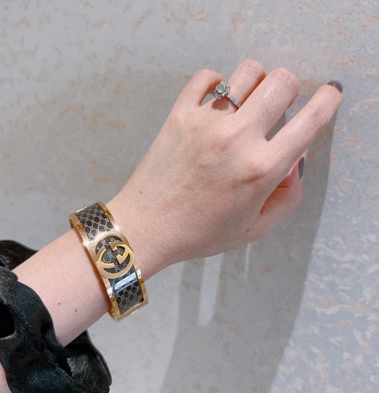 Gucci Gold Tone Interlocking G Bracelet