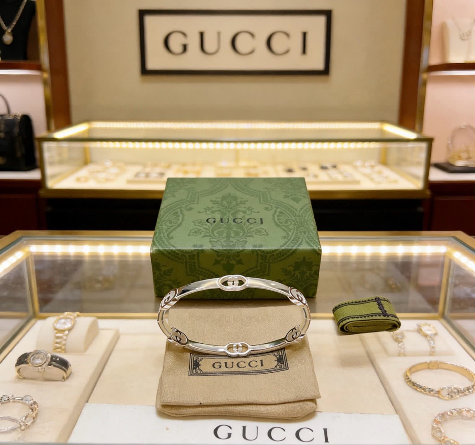 Gucci Silver Interlocking G Bracelet