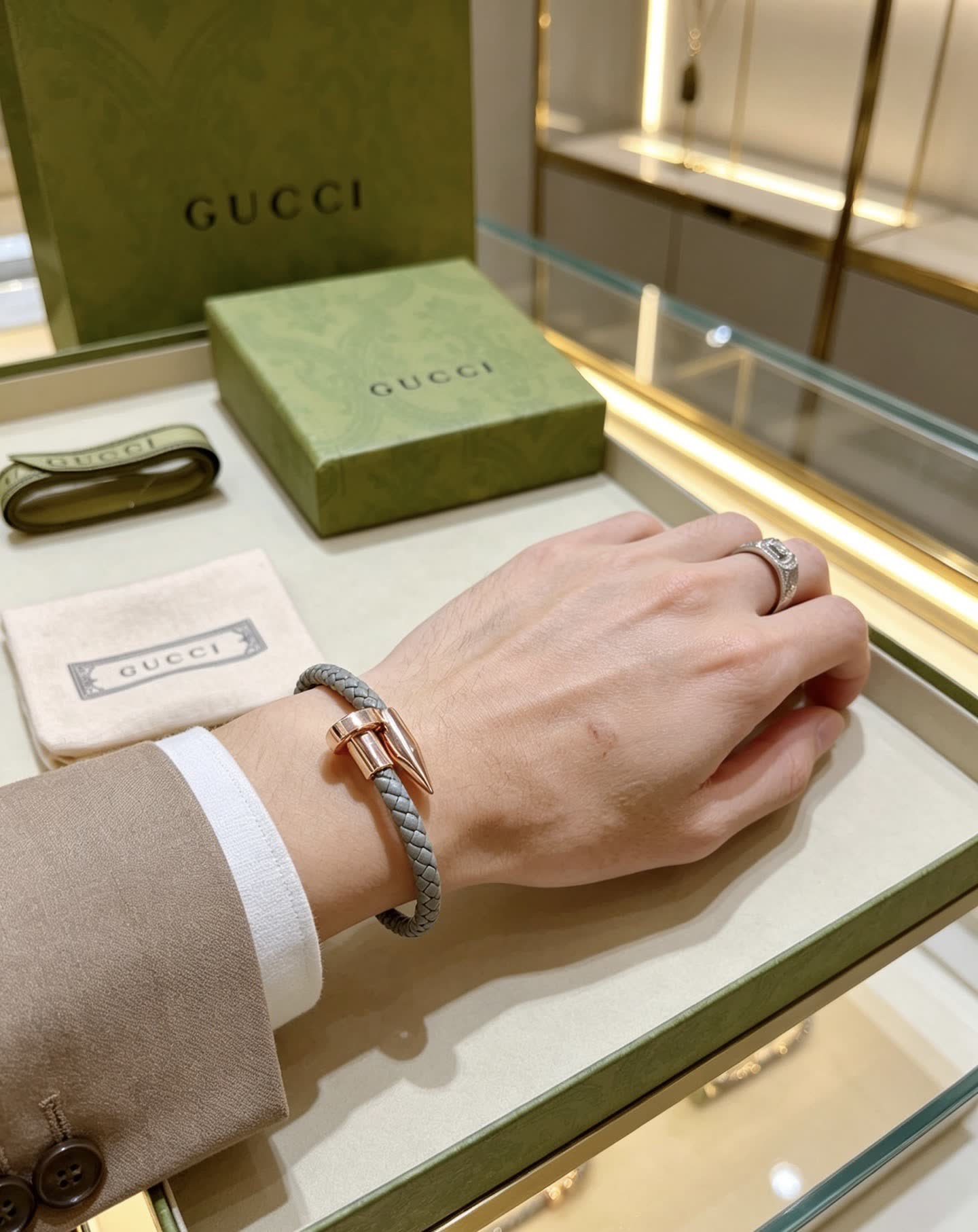 Gucci Leather Bracelet with Gold Buckle Gucci Leather Bracelet with Gold Buckle