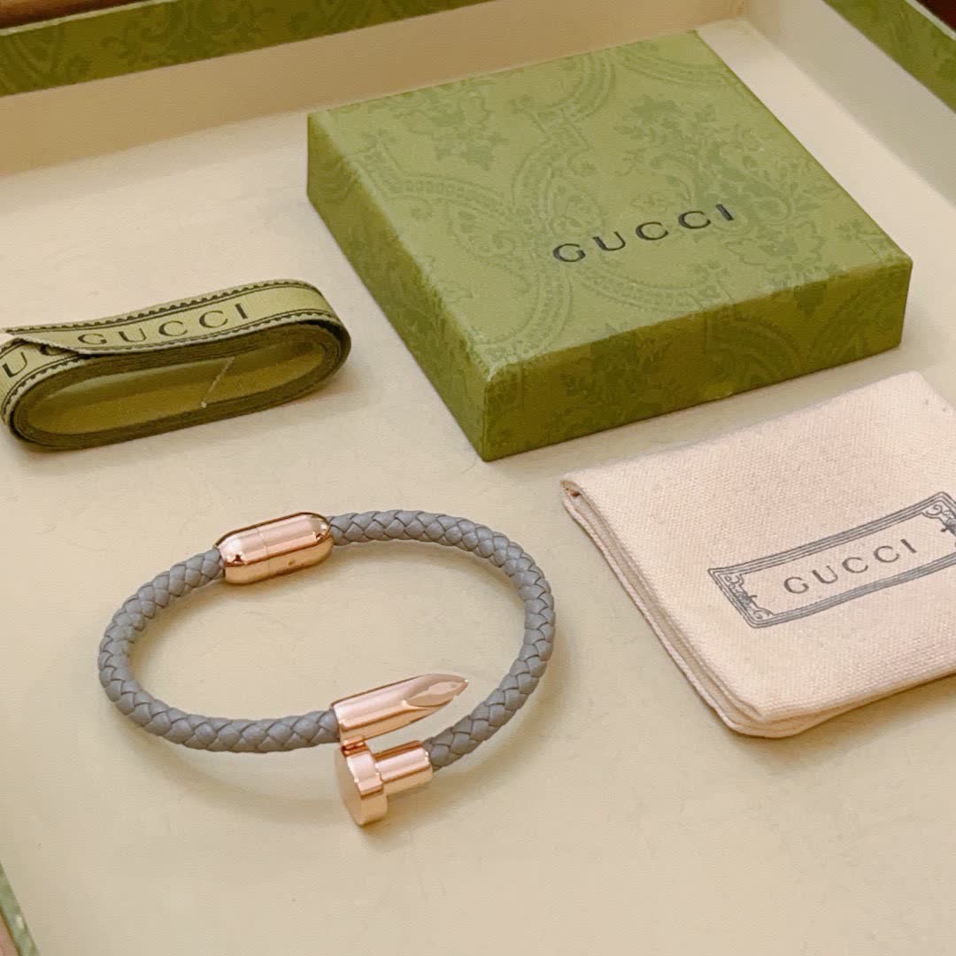 Gucci Leather Bracelet with Gold Buckle