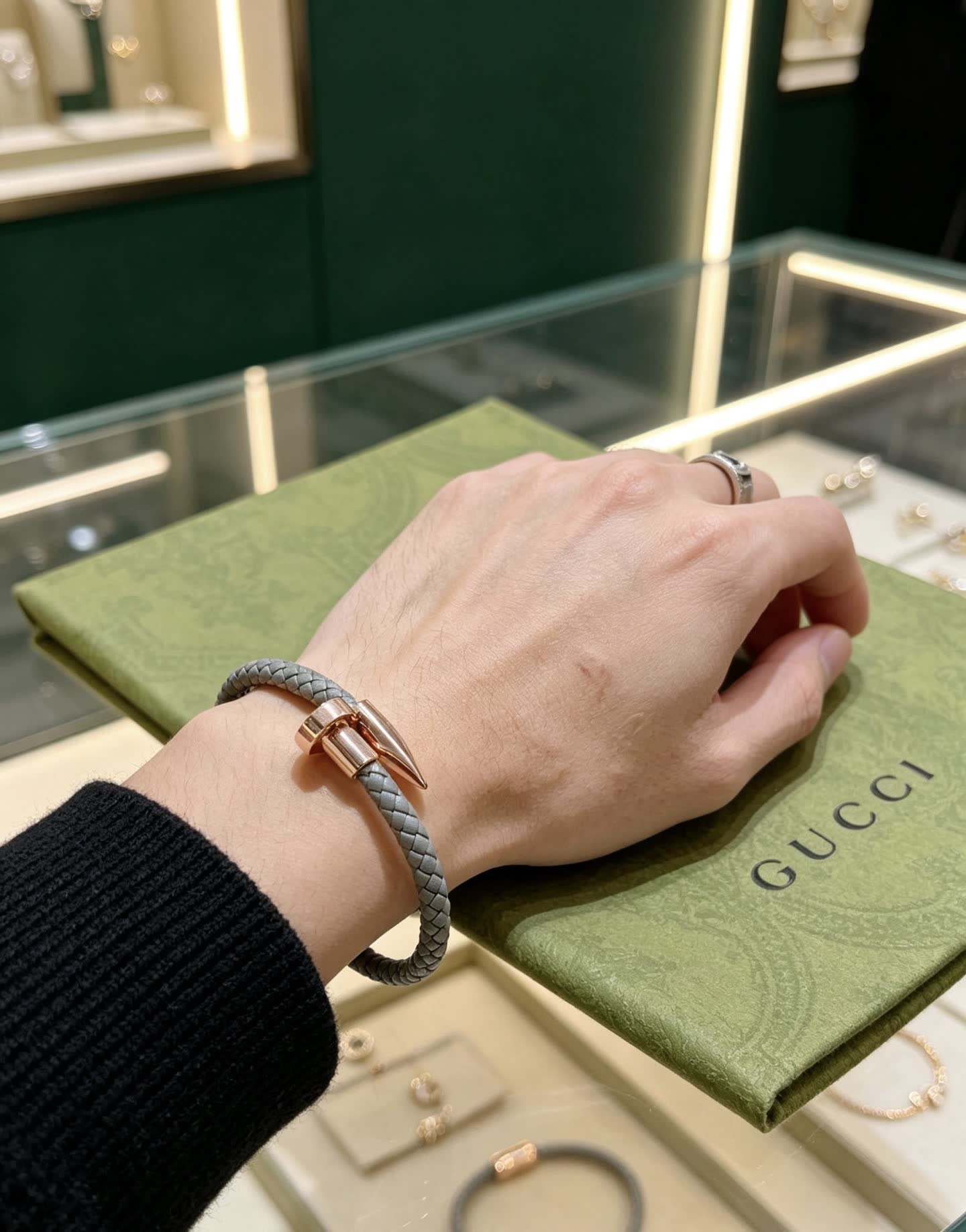Gucci Leather Bracelet with Gold Buckle