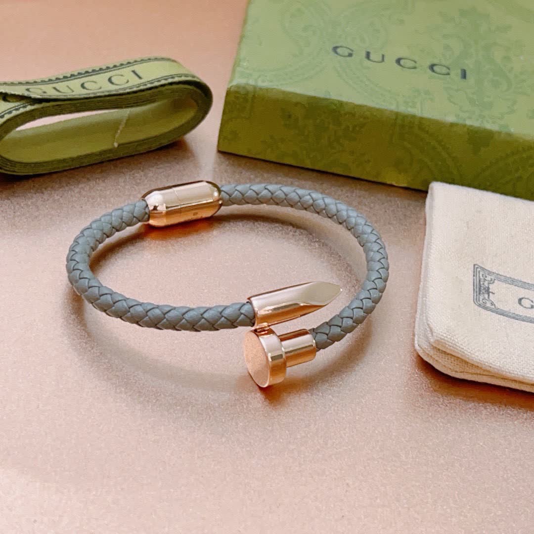 Gucci Leather Bracelet with Gold Buckle