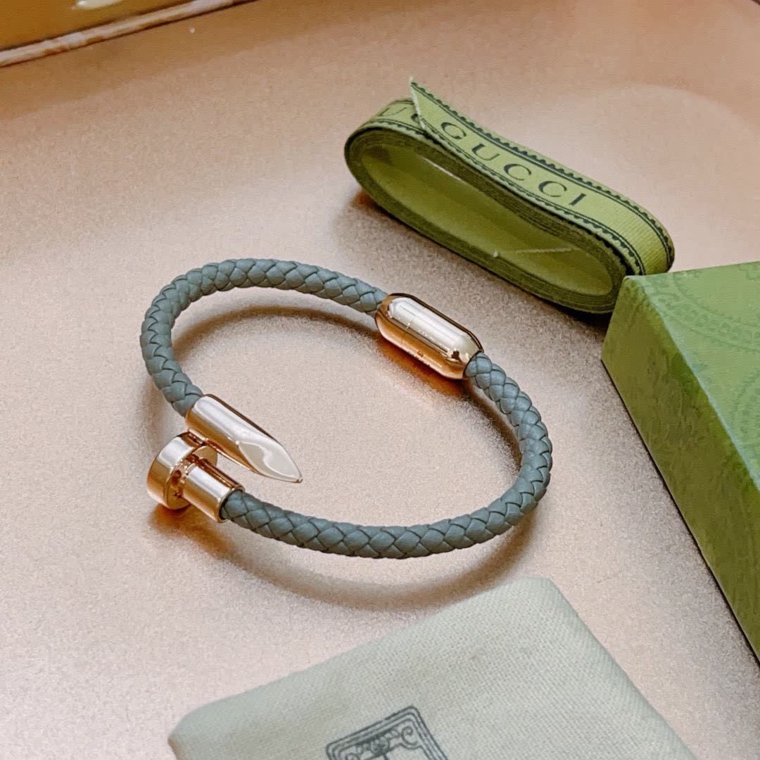 Gucci Leather Bracelet with Gold Buckle