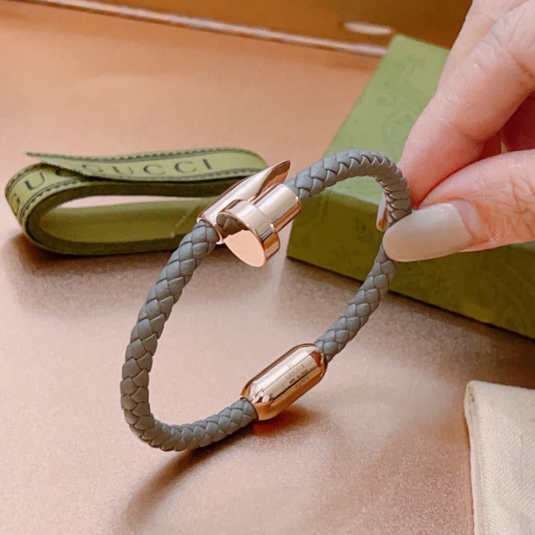 Gucci Leather Bracelet with Gold Buckle