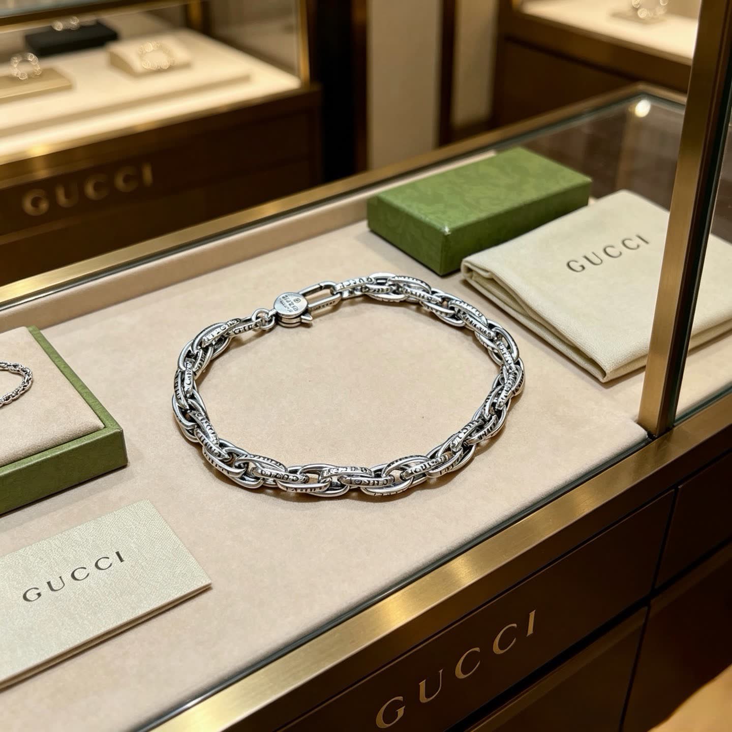 Gucci Silver Chain Bracelet