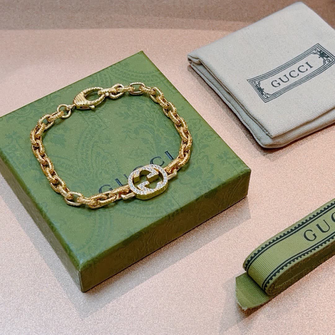Gucci Gold-Plated Interlocking G Bracelet Gucci Gold-Plated Interlocking G Bracelet