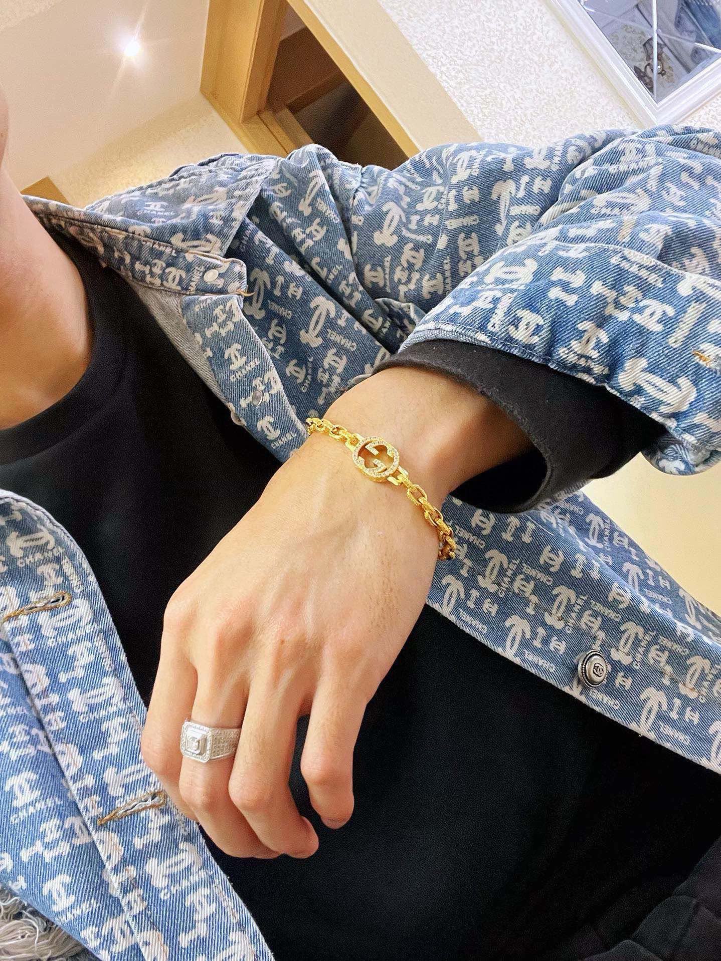 Gucci Gold-Plated Interlocking G Bracelet