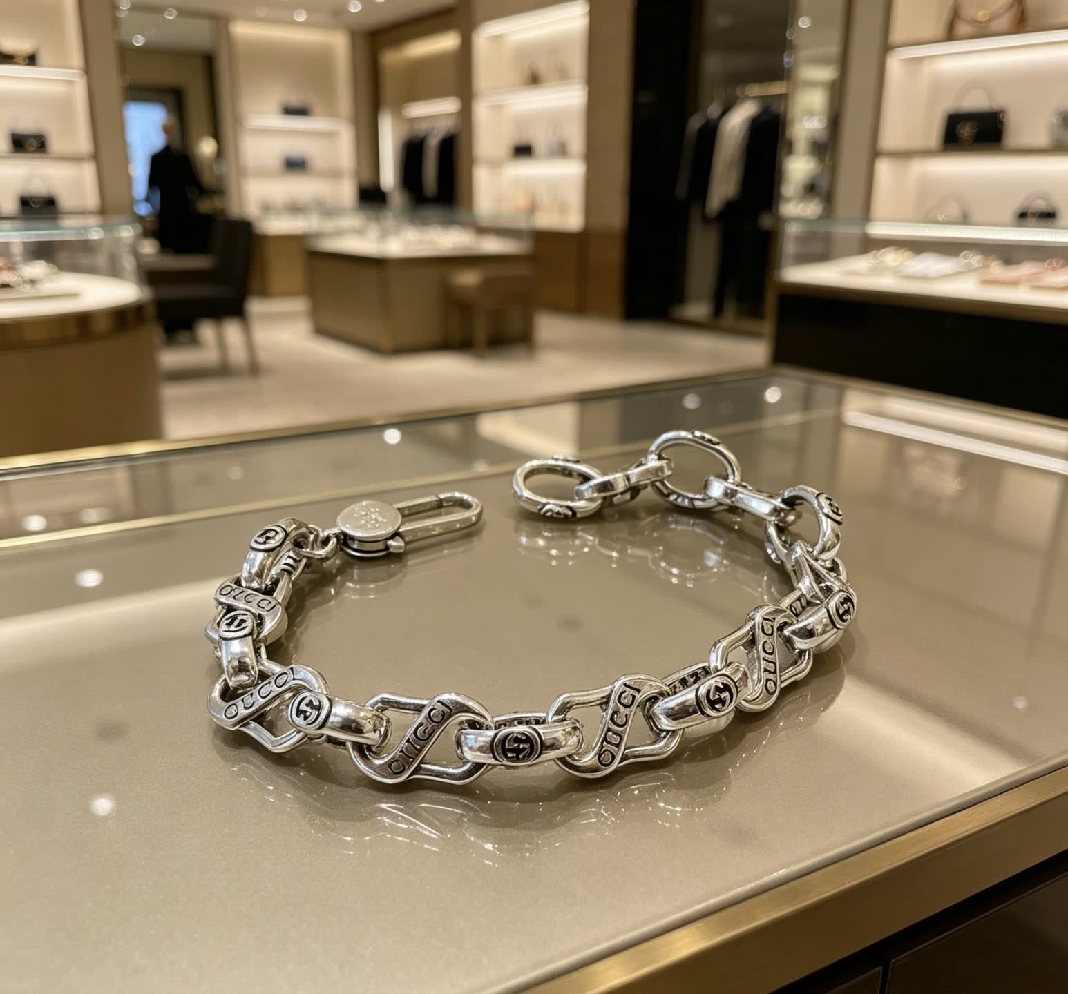 Gucci Silver Chain Bracelet