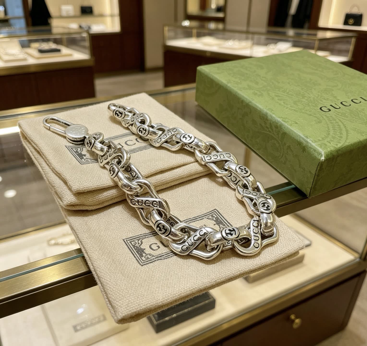 Gucci Silver Chain Bracelet