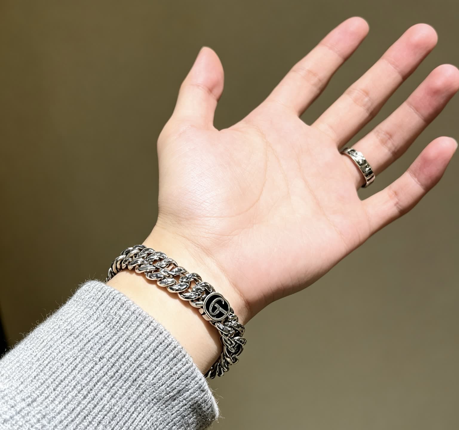 Gucci Silver Chain Bracelet with Interlocking G Logo