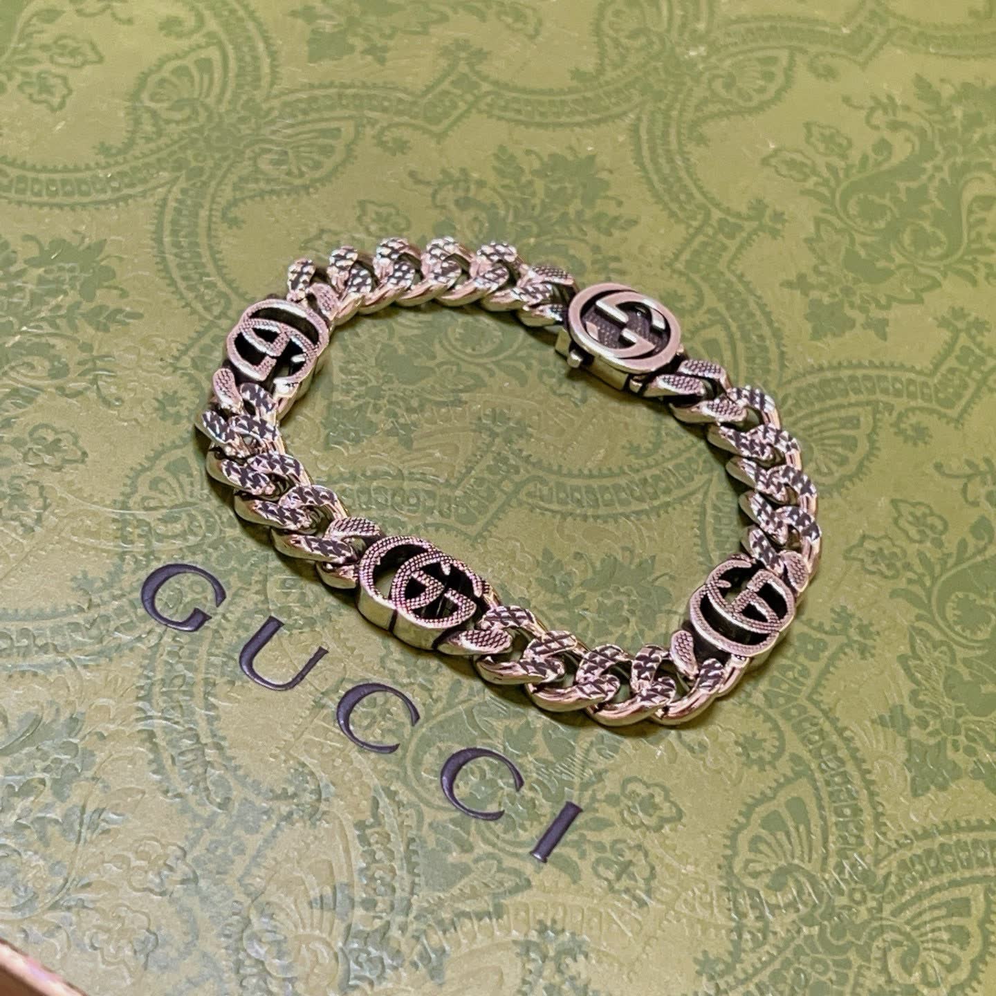 Gucci Silver Chain Bracelet with Interlocking G Logo