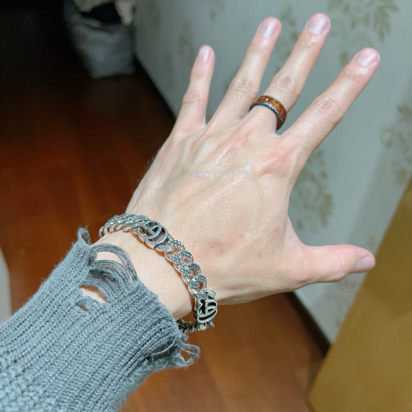 Gucci Silver Chain Bracelet with Interlocking G Logo