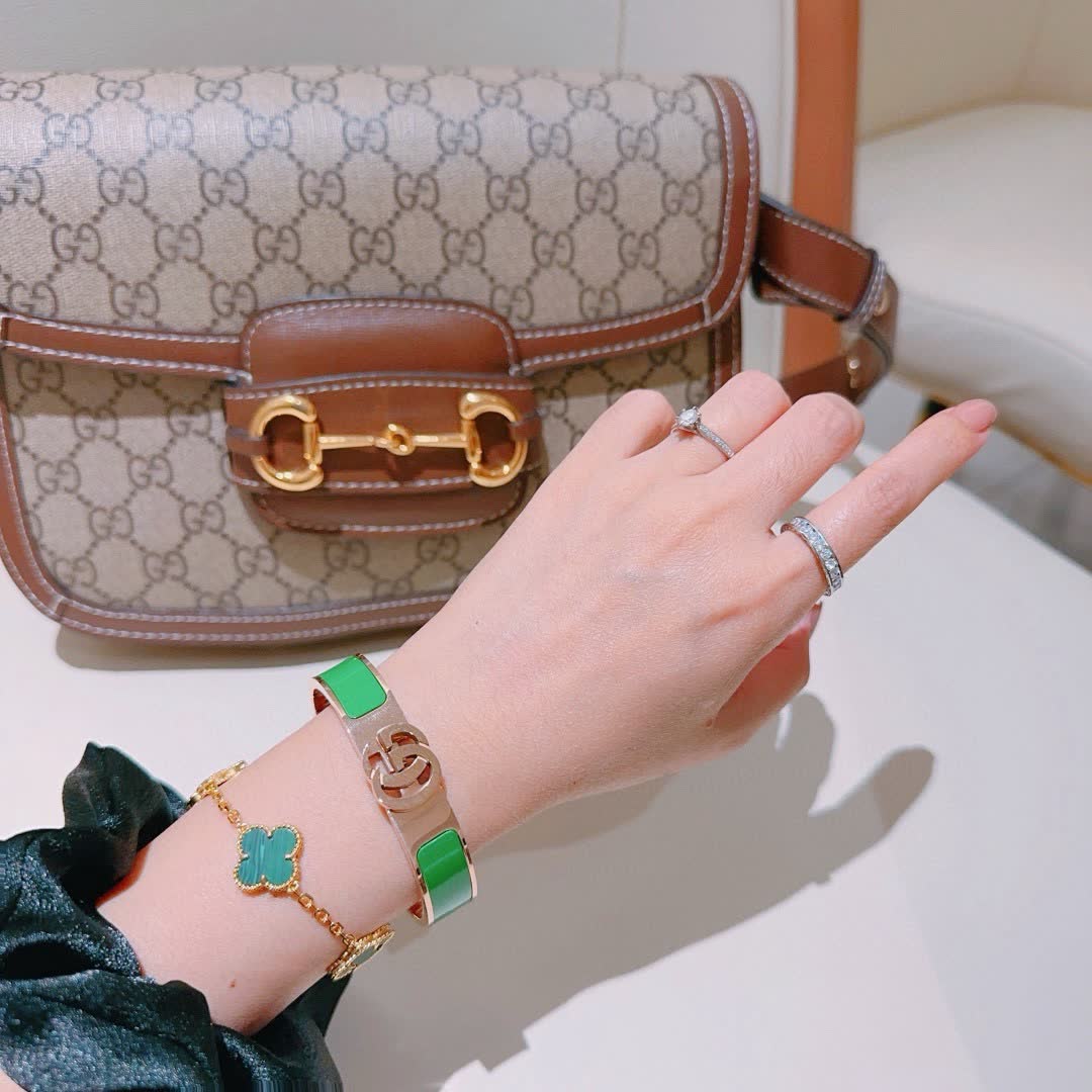 Gucci Gold Tone Green Enamel Bangle Bracelet