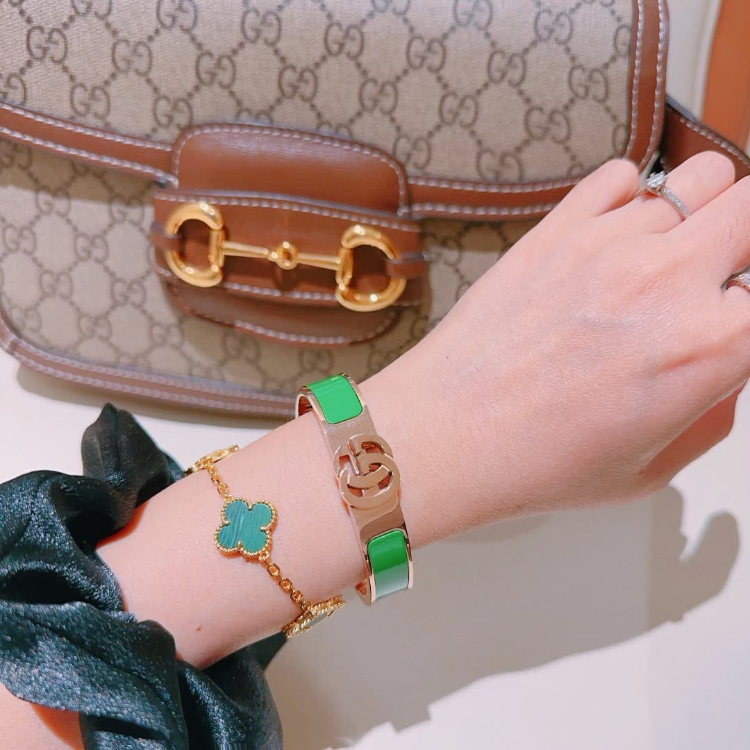 Gucci Gold Tone Green Enamel Bangle Bracelet