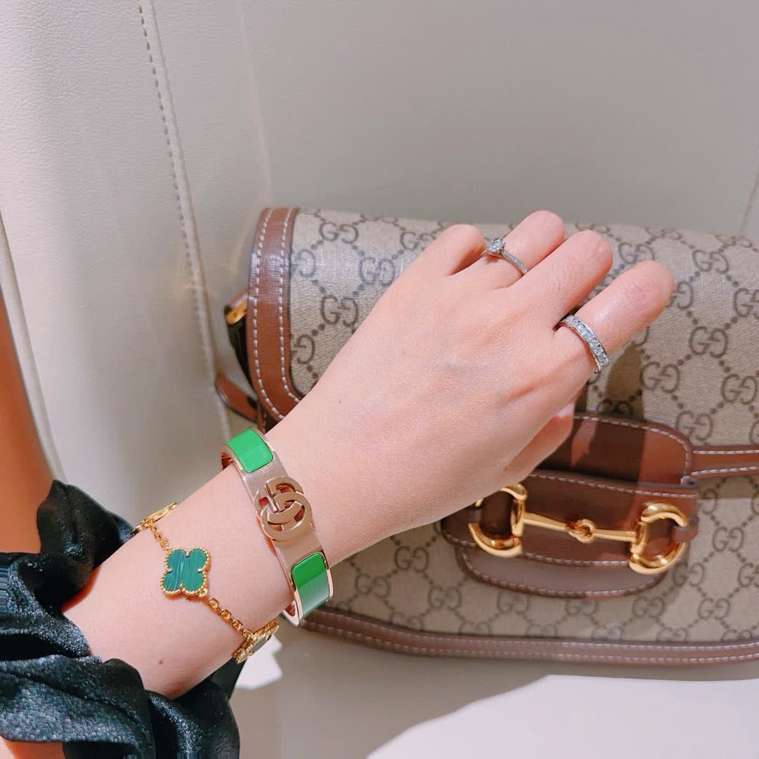 Gucci Gold Tone Green Enamel Bangle Bracelet