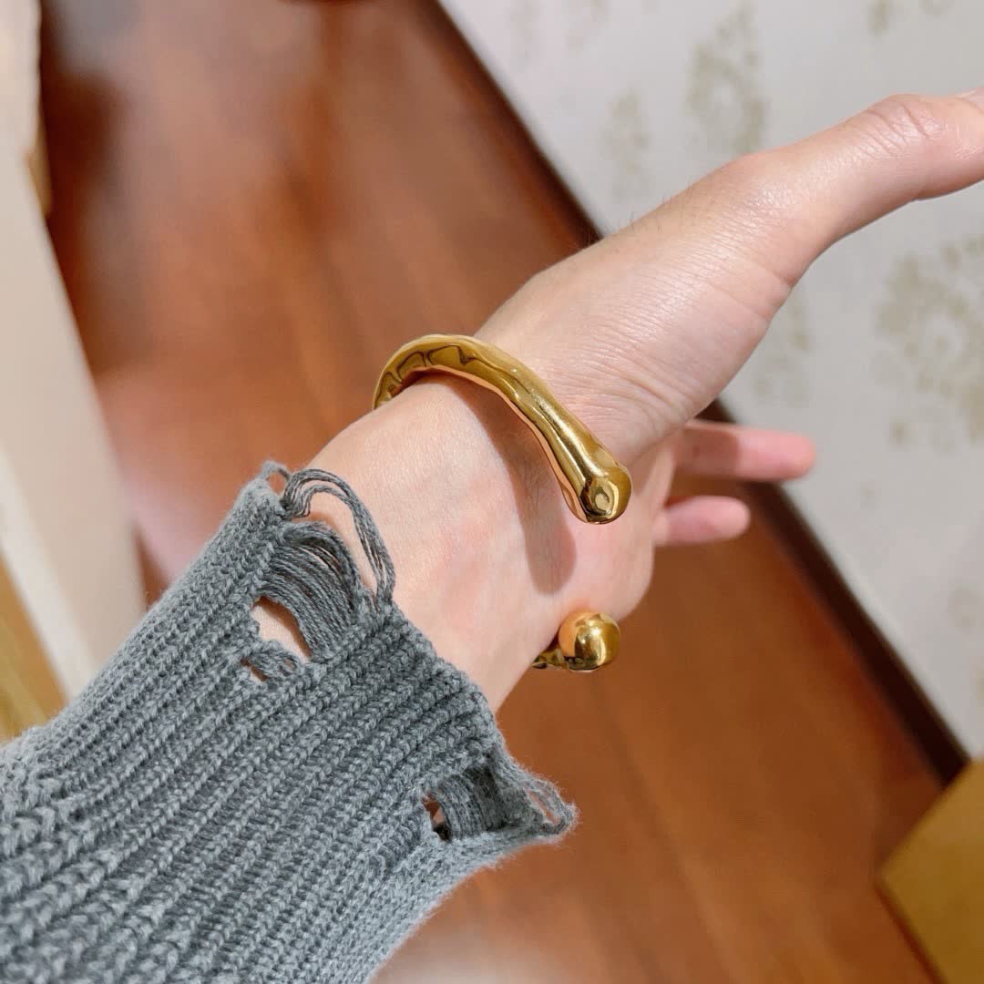 Gucci Gold Tone Snake Bracelet