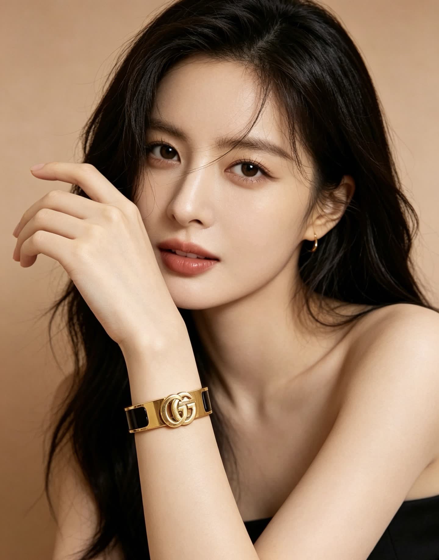 Gucci Gold and Black Enamel Bracelet