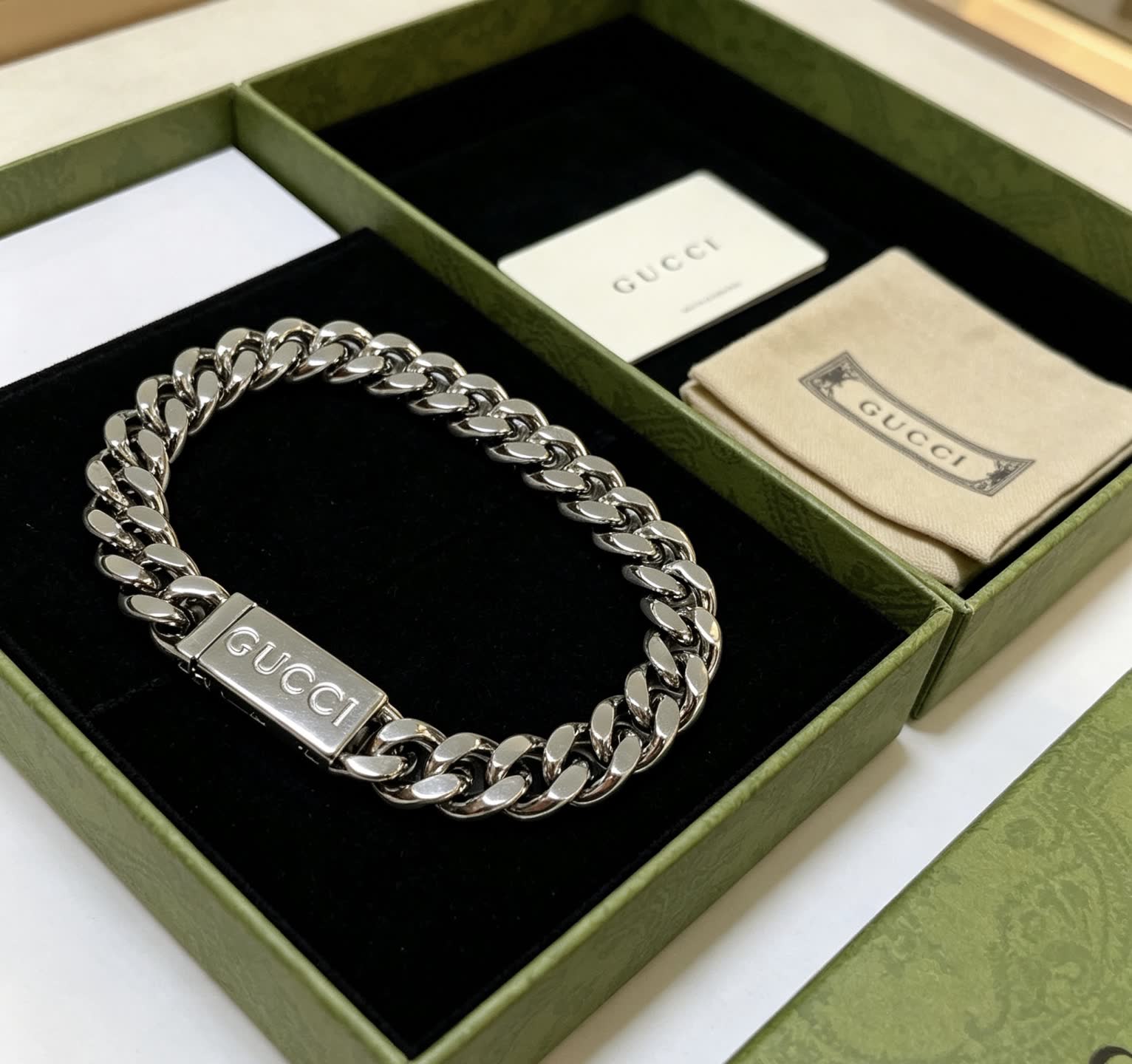 Gucci Silver Chain Bracelet