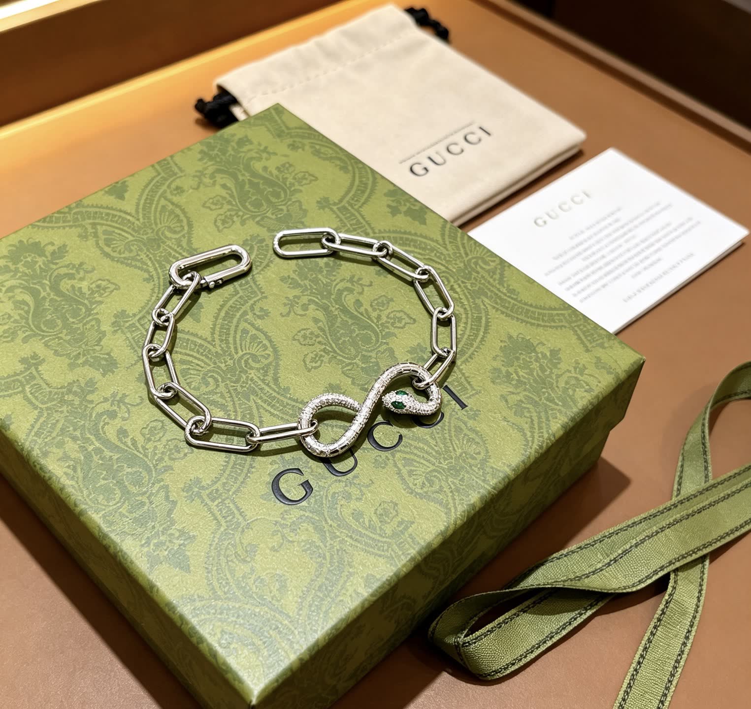 Gucci Silver Chain Bracelet with Snake Charm Gucci Silver Chain Bracelet with Snake Charm