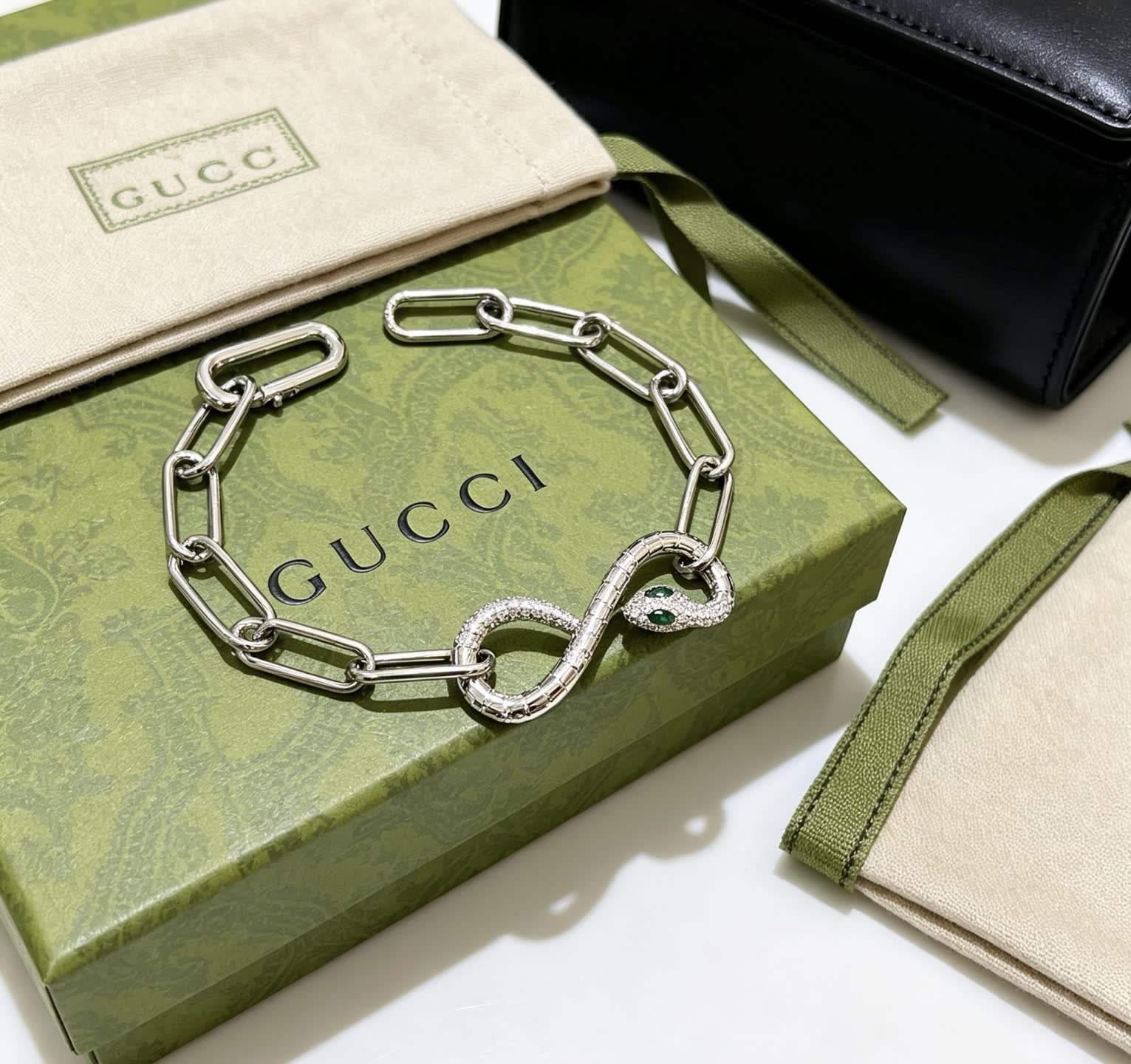 Gucci Silver Chain Bracelet with Snake Charm