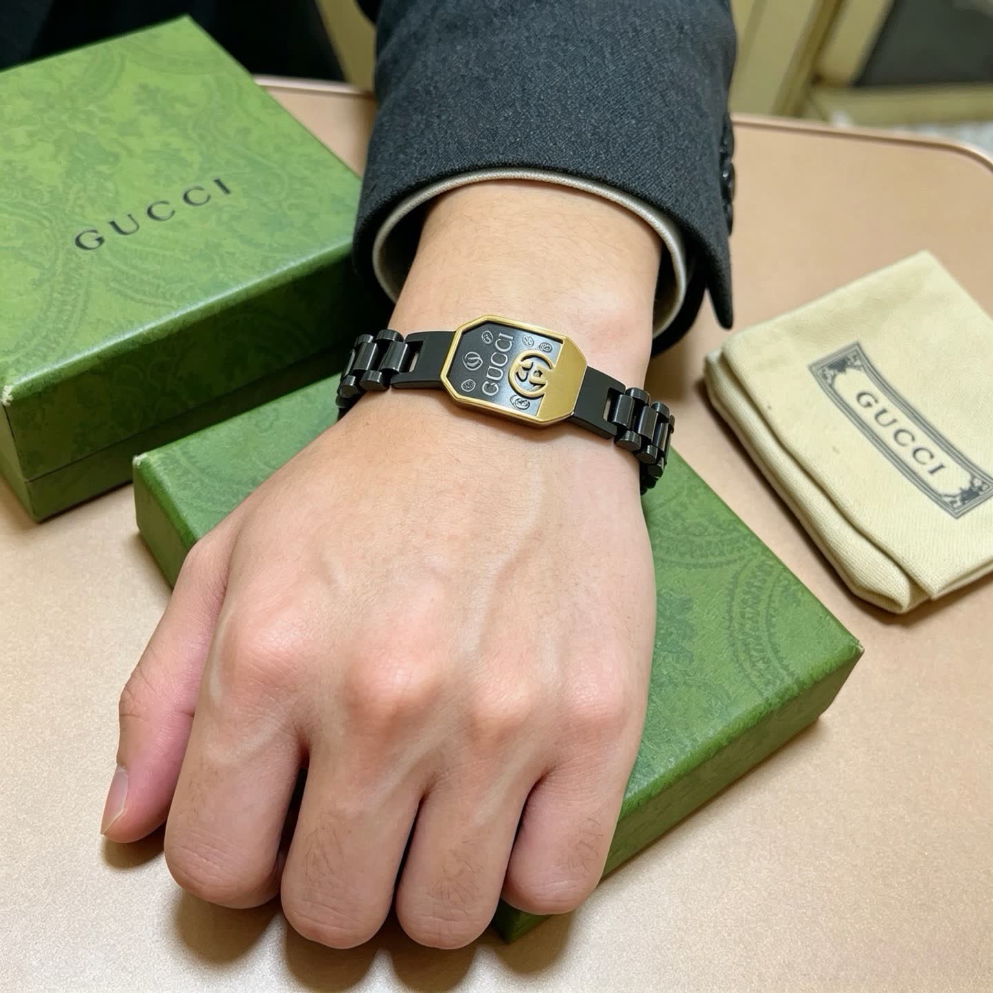 Gucci Black and Gold Chain Link Bracelet