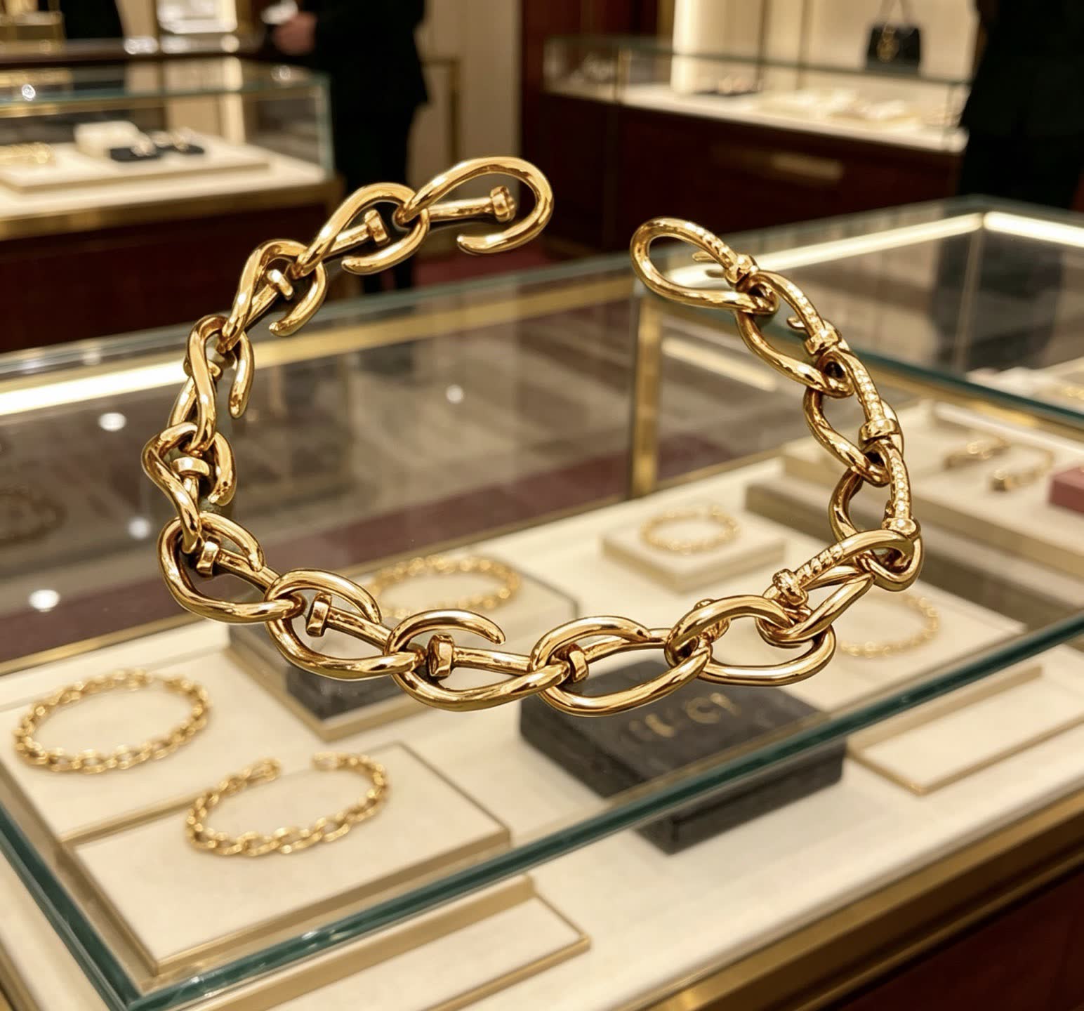 Gucci Gold Chain Bracelet