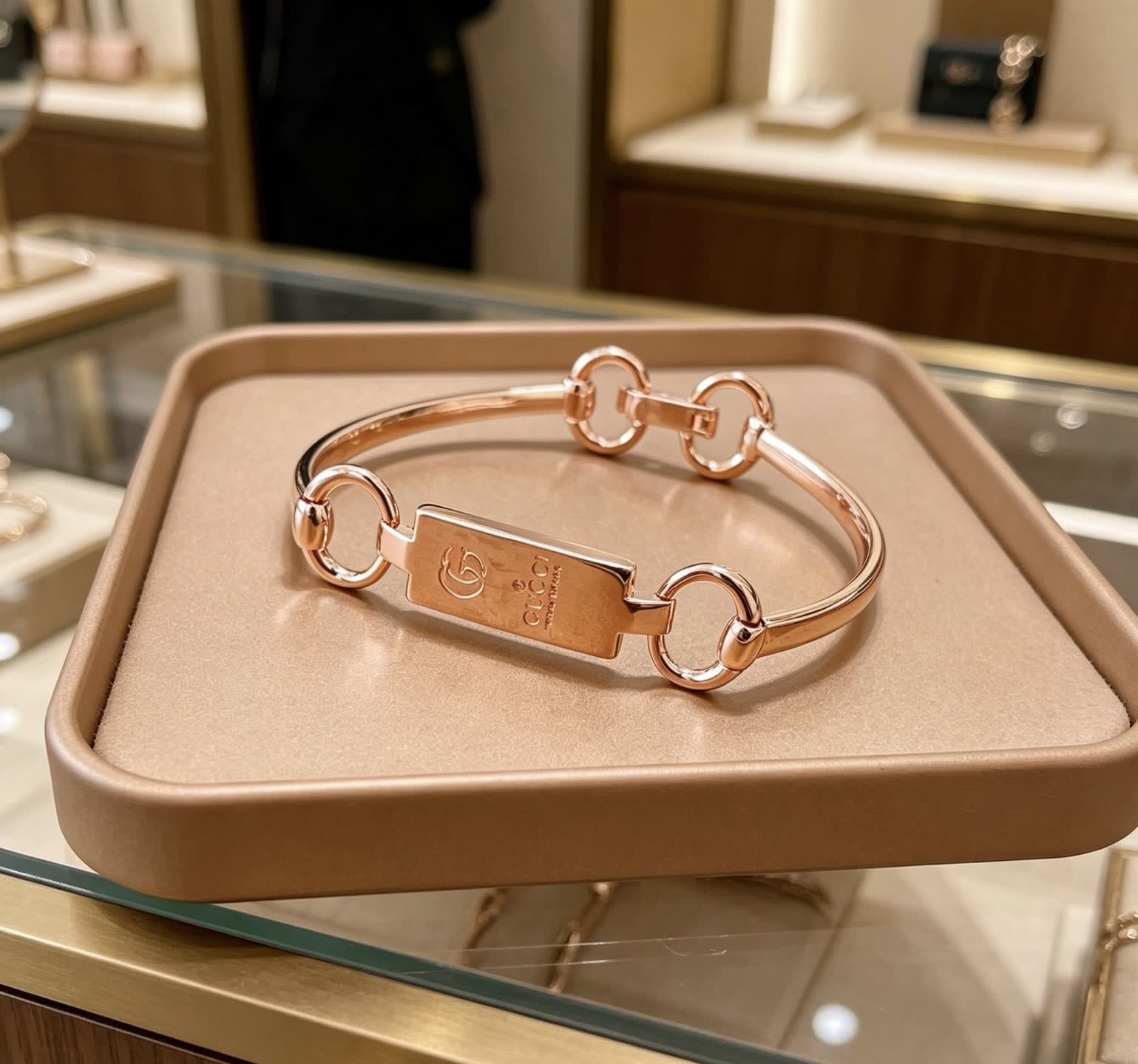 Gucci Rose Gold Link Bracelet
