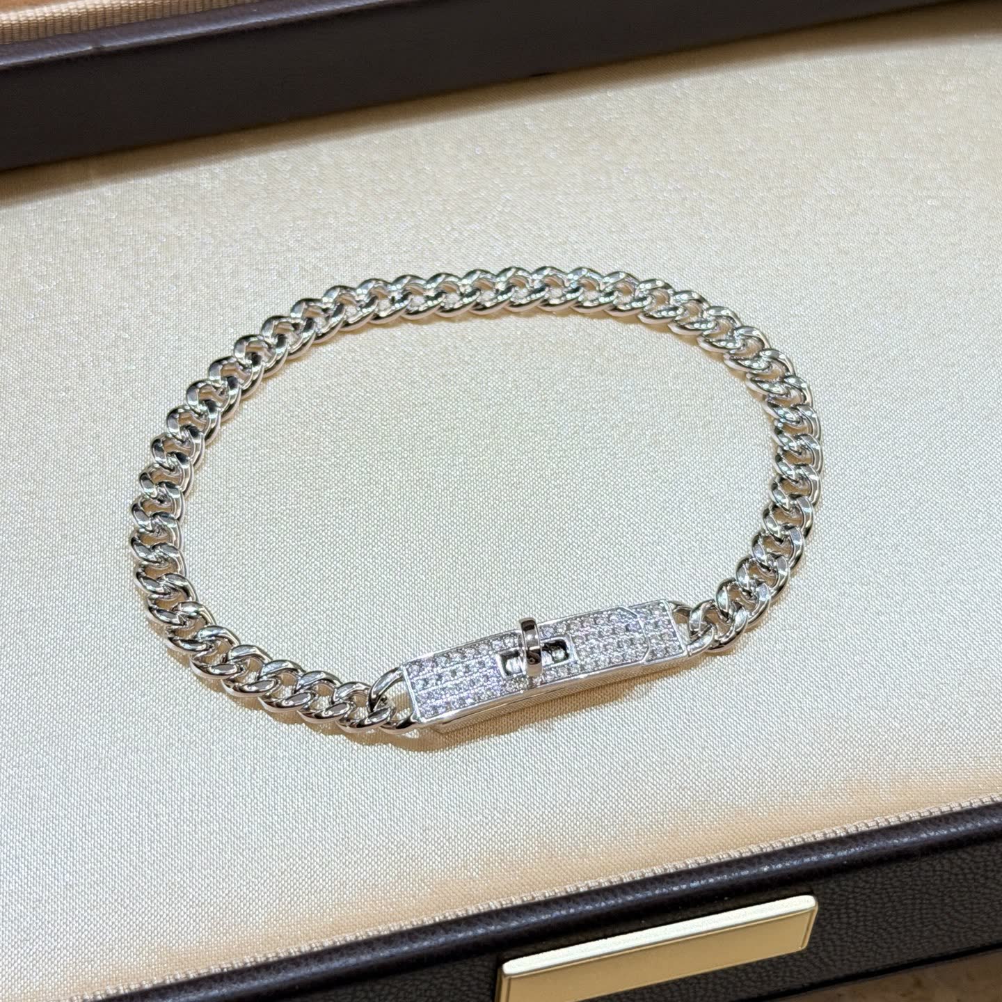 Hermes Silver Chain Bracelet with Diamond Clasp Hermes Silver Chain Bracelet with Diamond Clasp