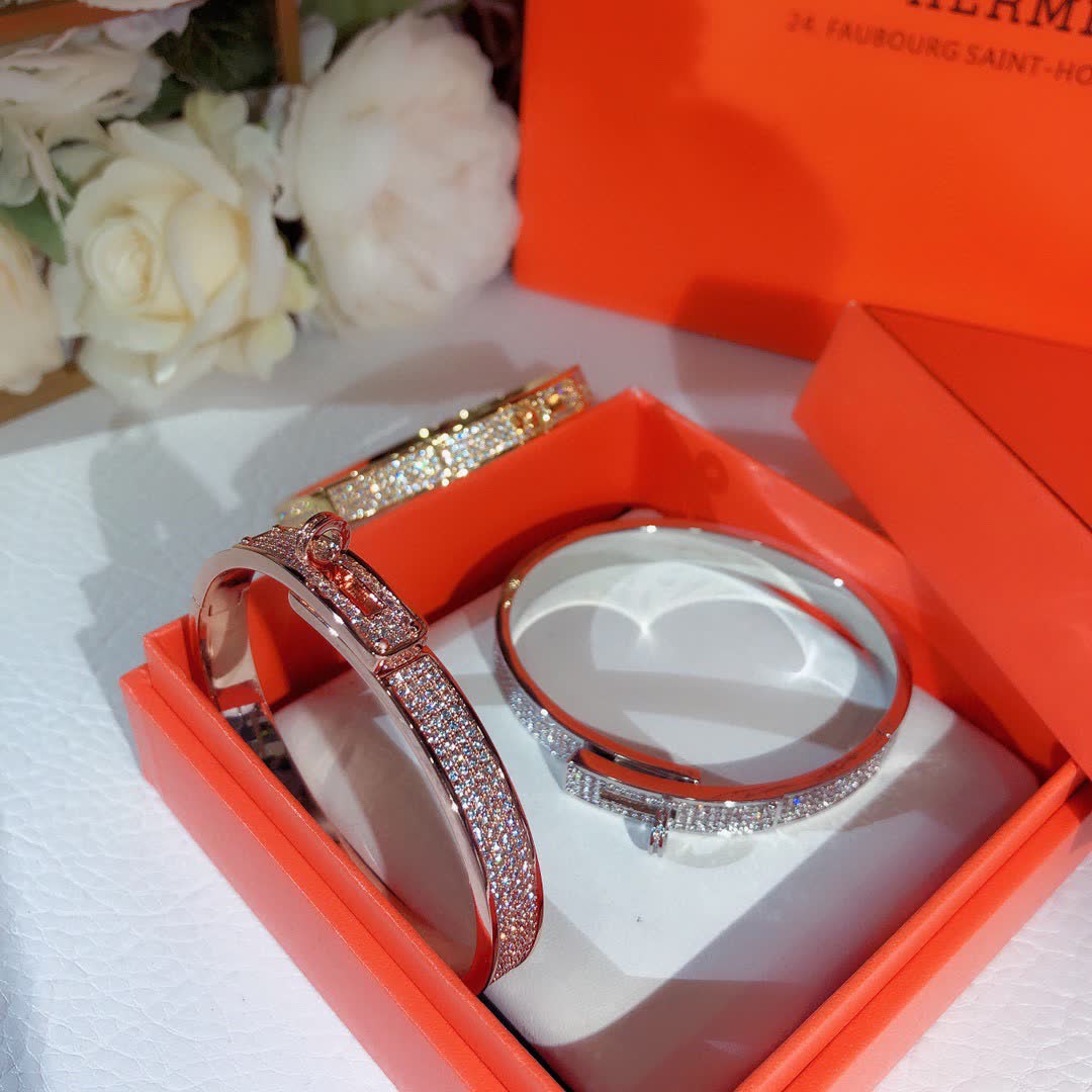 Hermes Hermès Gold Bracelet with Diamonds