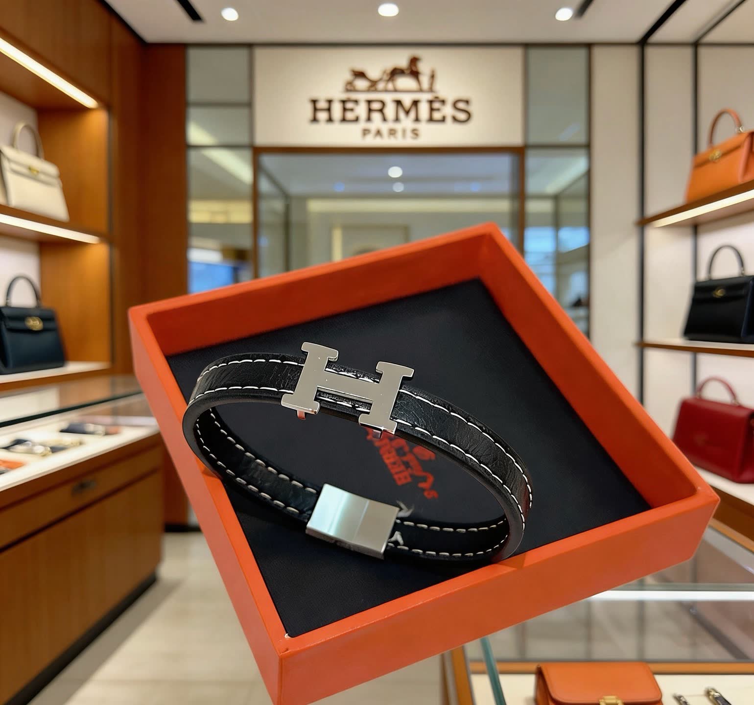 Hermes Hermès Black Leather Bracelet with Silver H Buckle Hermes Hermès Black Leather Bracelet with Silver H Buckle