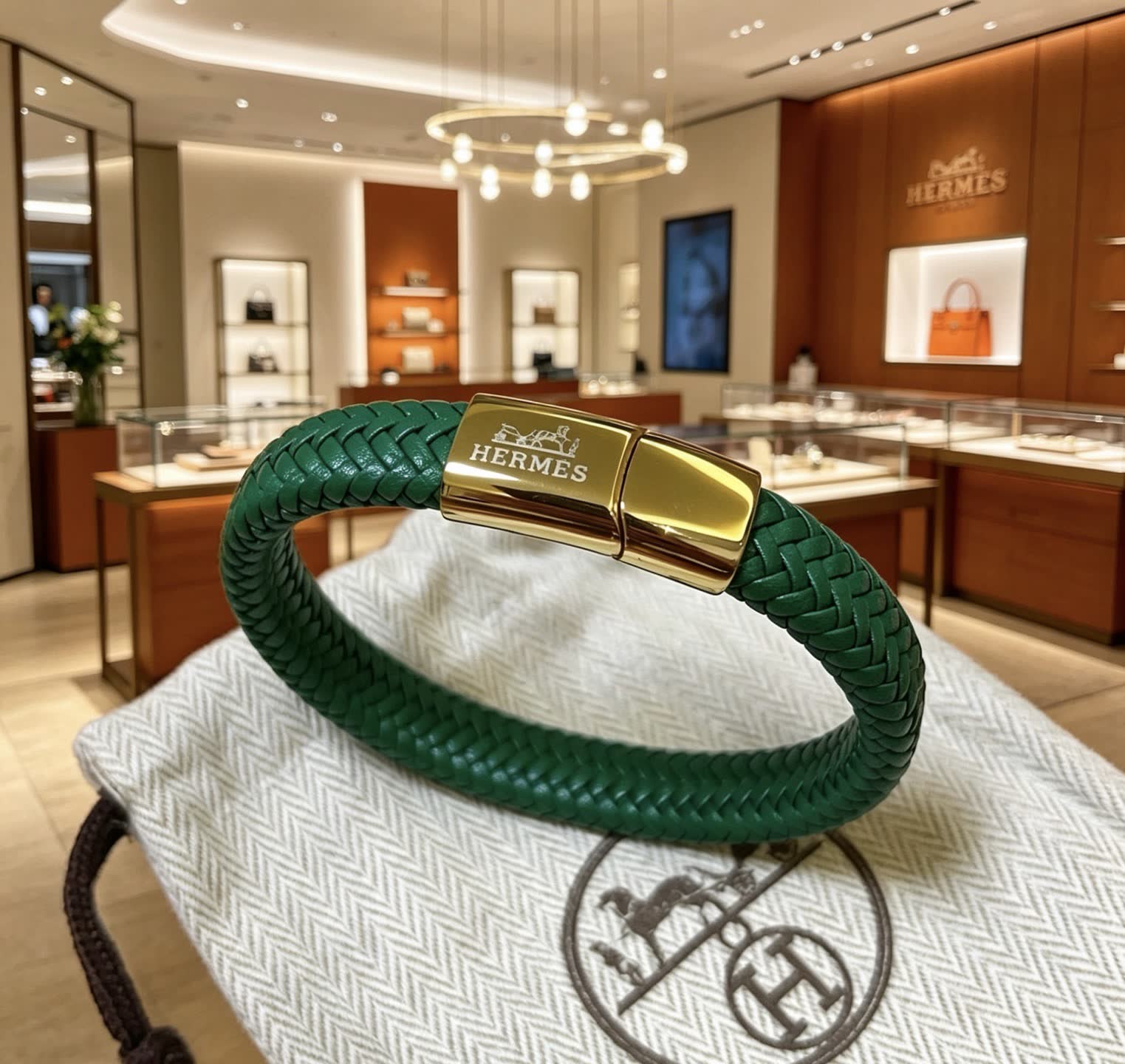 Hermes Hermès Green Leather Bracelet Hermes Hermès Green Leather Bracelet
