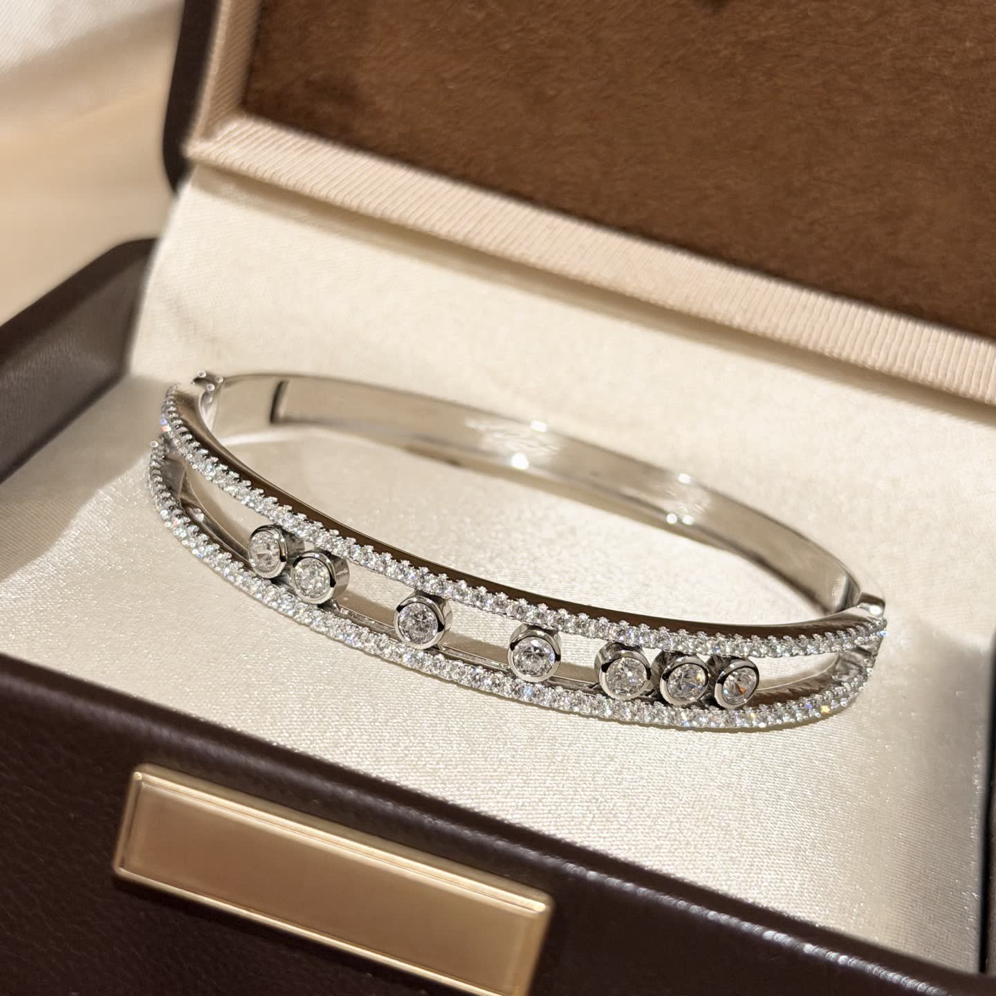 Messika Elegant Silver Diamond Bangle Bracelet Messika Elegant Silver Diamond Bangle Bracelet