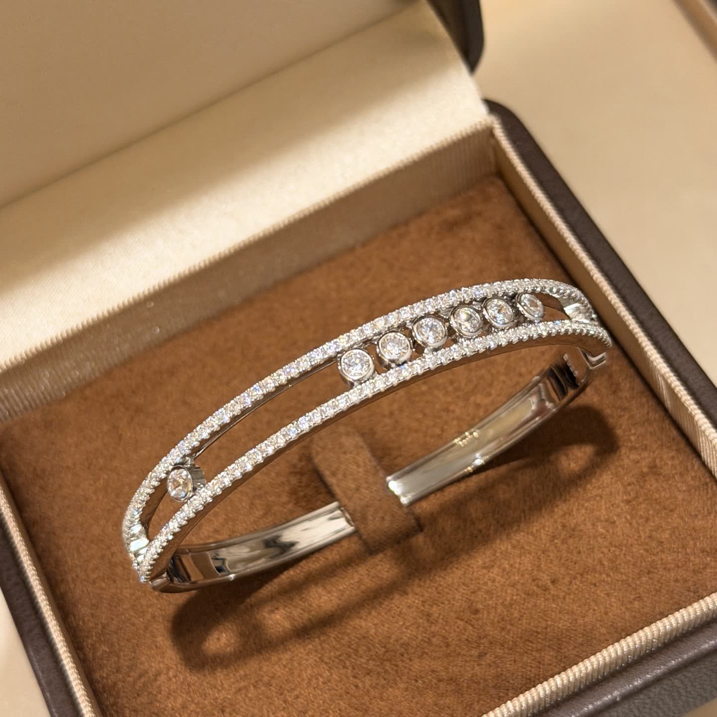 Messika Elegant Silver Diamond Bangle Bracelet Messika Elegant Silver Diamond Bangle Bracelet