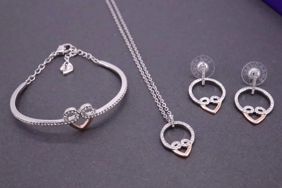 Swarovski Elegant Silver Heart Bracelet
