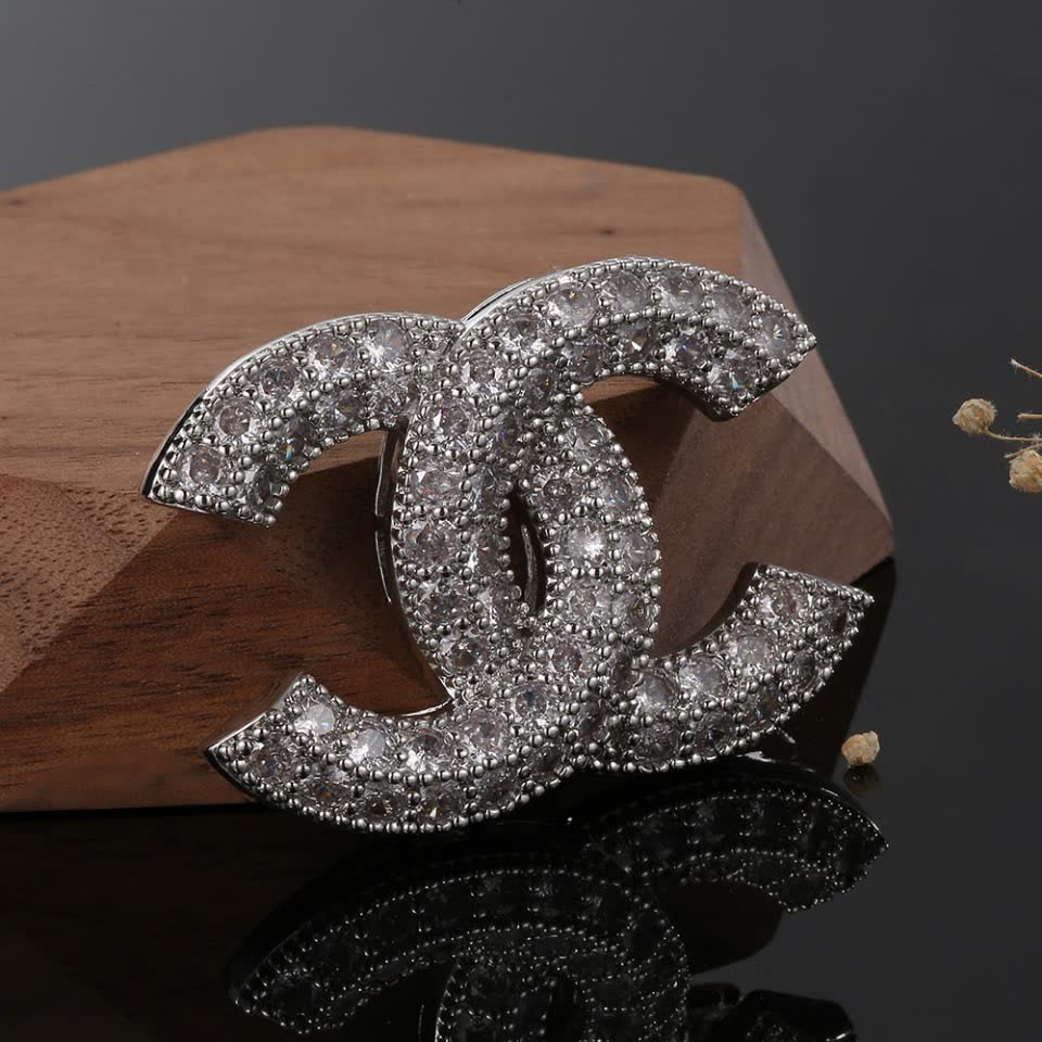 Chanel CC Logo Diamond Brooch