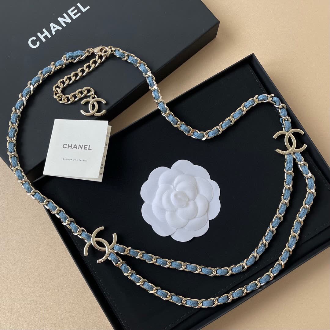 Chanel CC Brooch