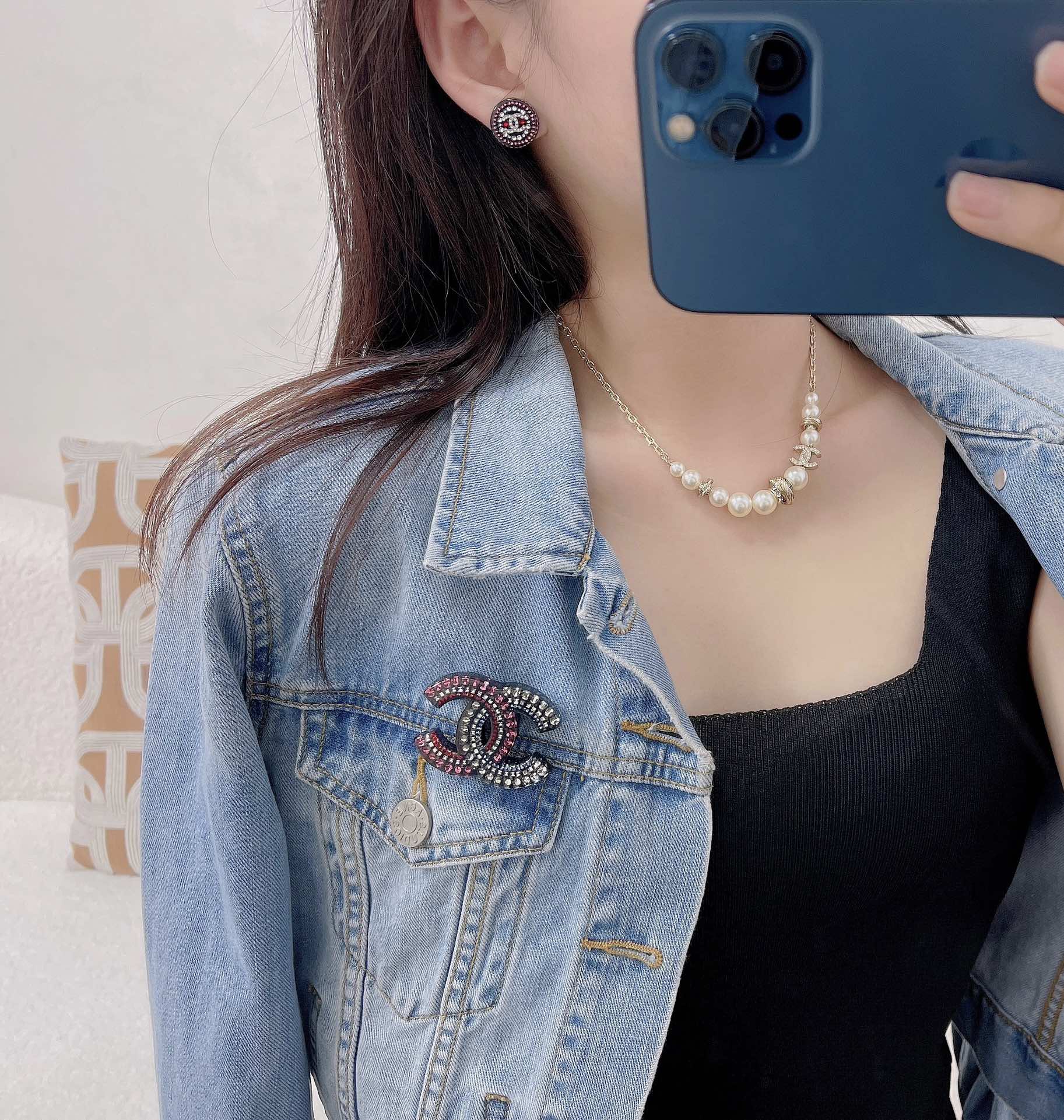 Chanel CC Logo Brooch