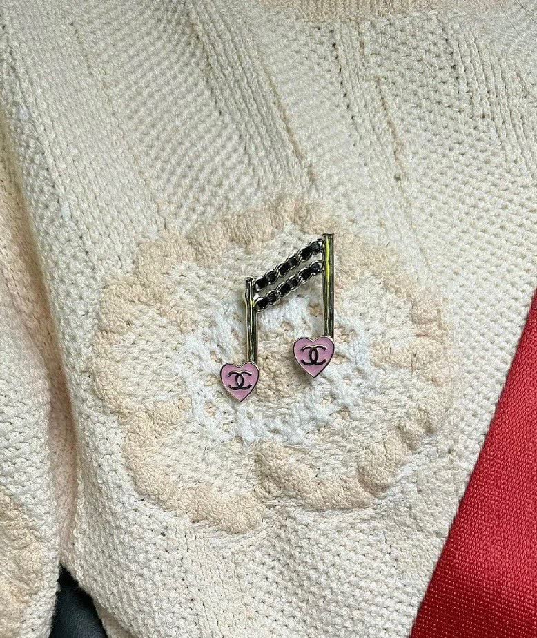 Chanel Pink Heart Music Note Brooch Chanel Pink Heart Music Note Brooch