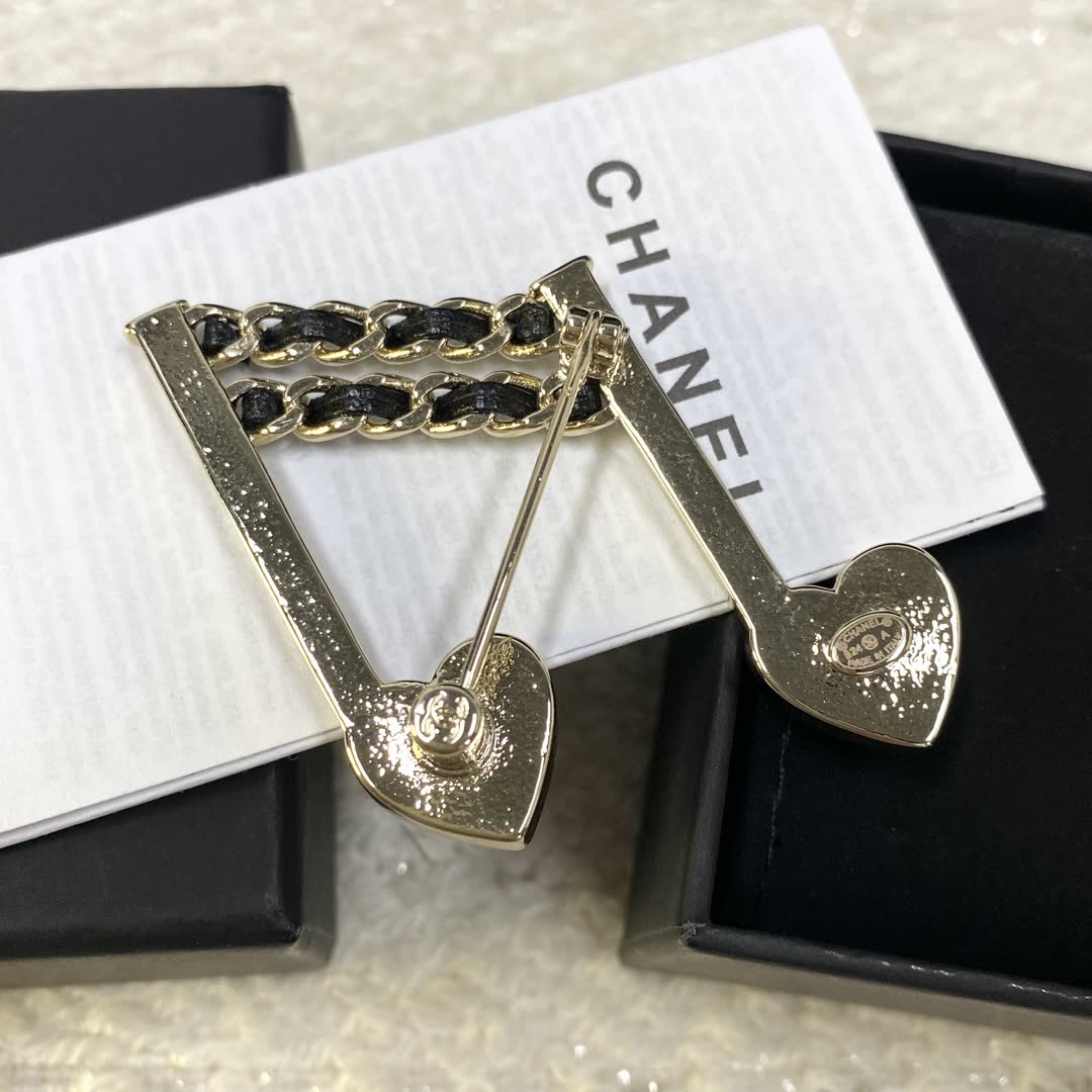 Chanel Pink Heart Music Note Brooch